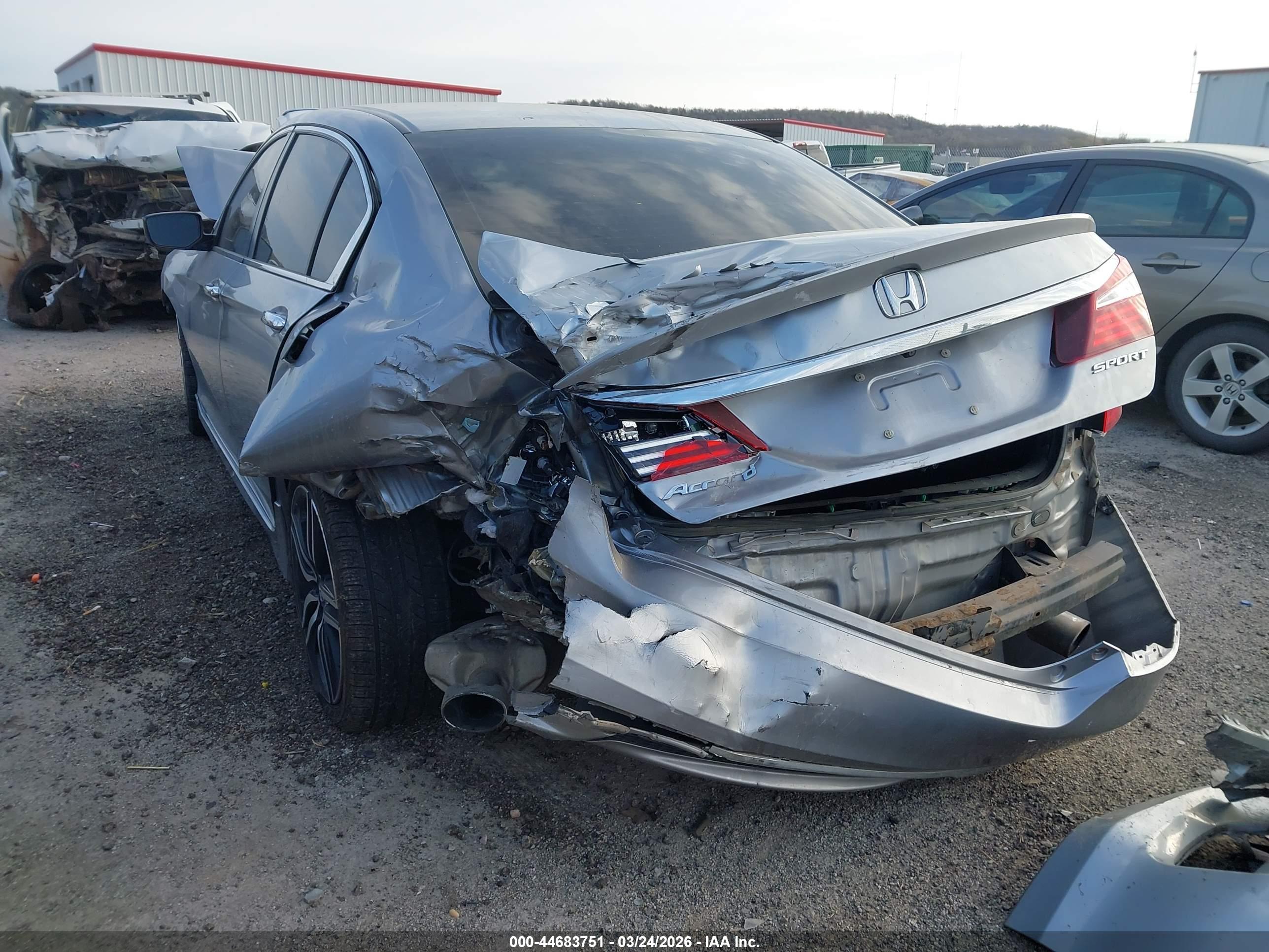 HONDA ACCORD image 3