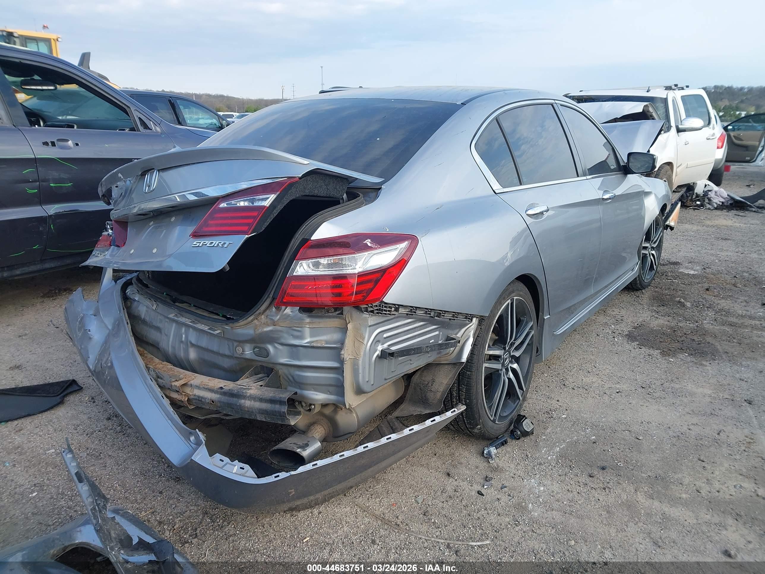 HONDA ACCORD image 4
