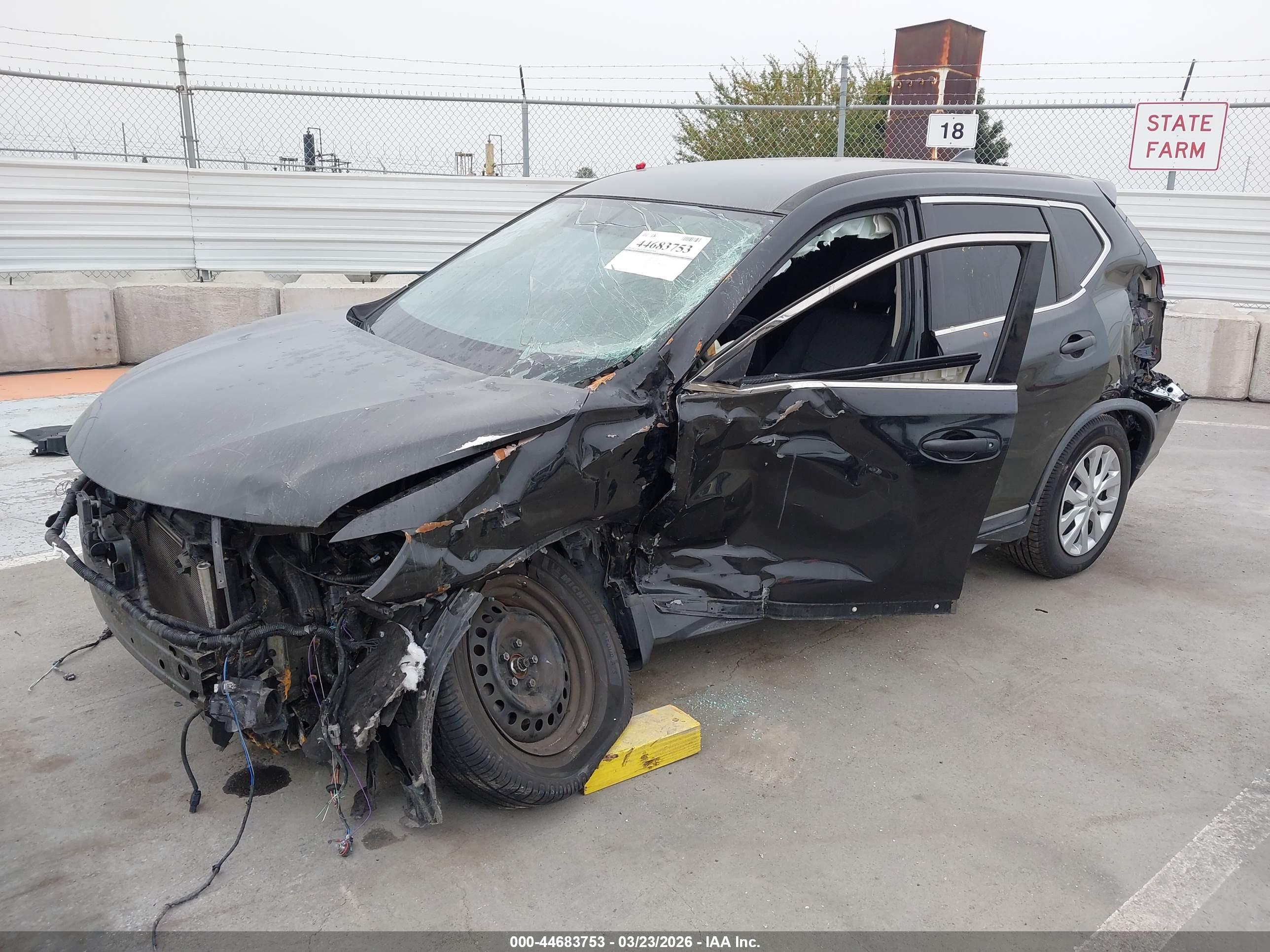 NISSAN ROGUE image 2
