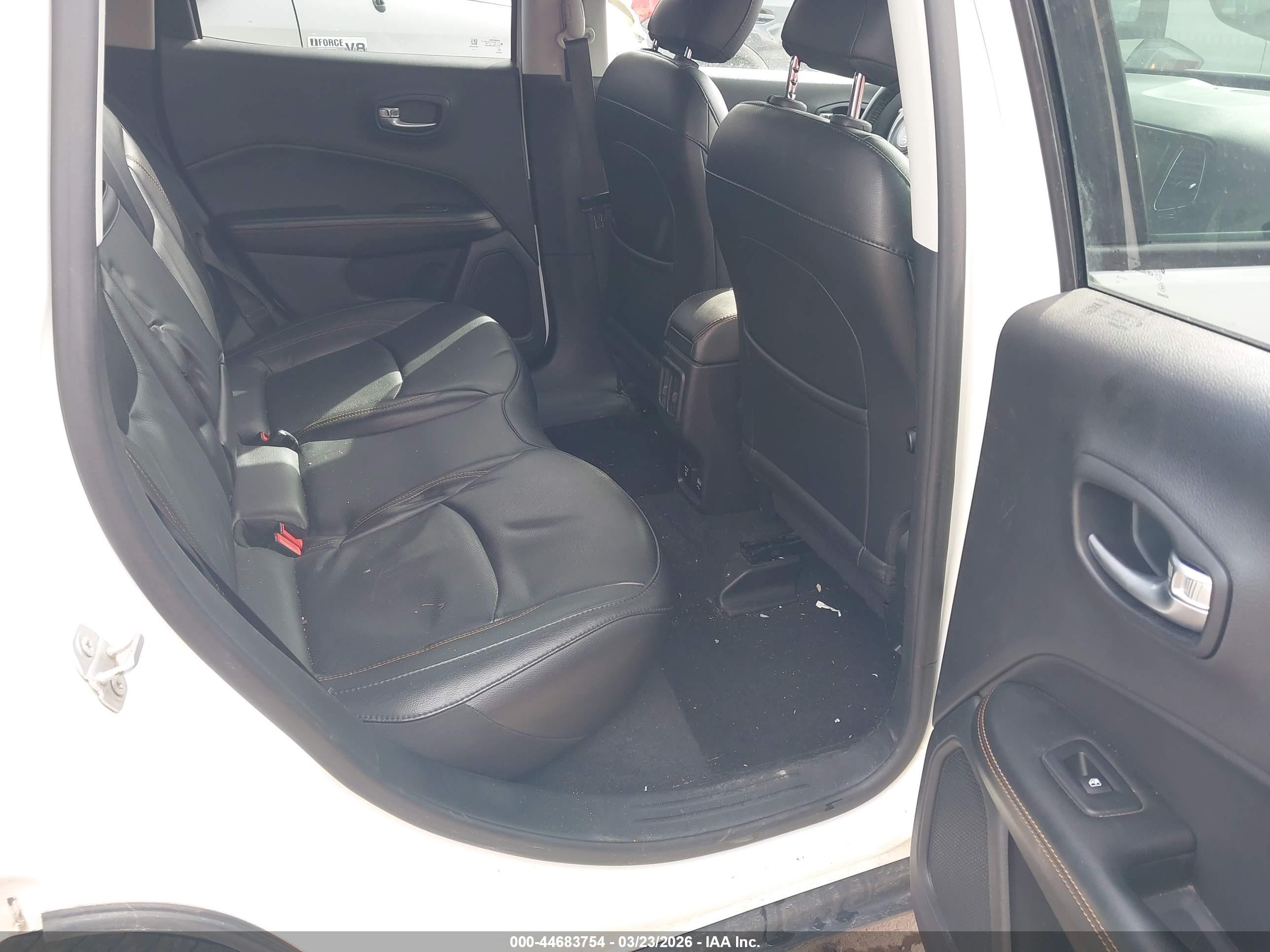 JEEP COMPASS image 8