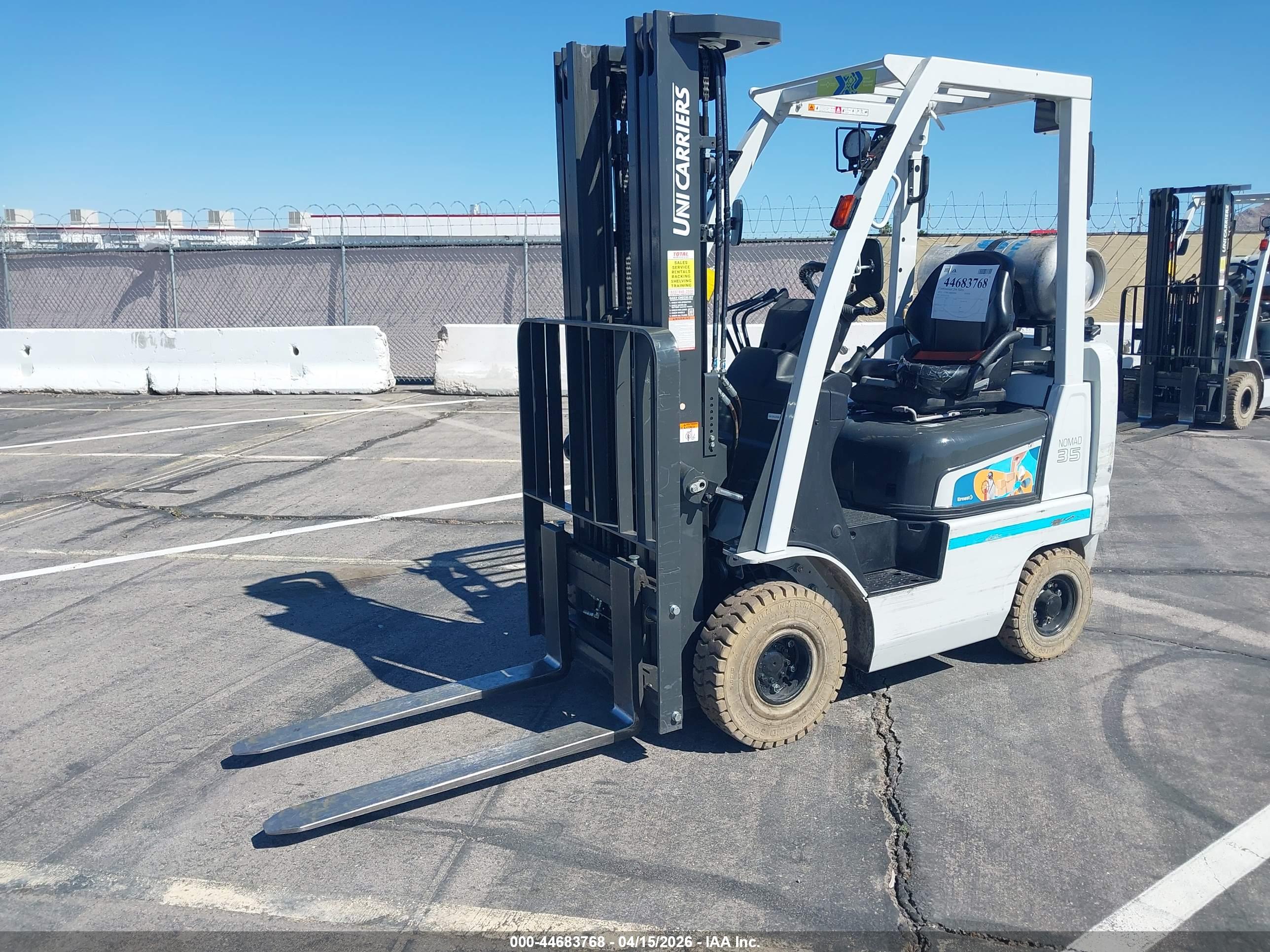 UNICARRIERS FORKLIFT image 2