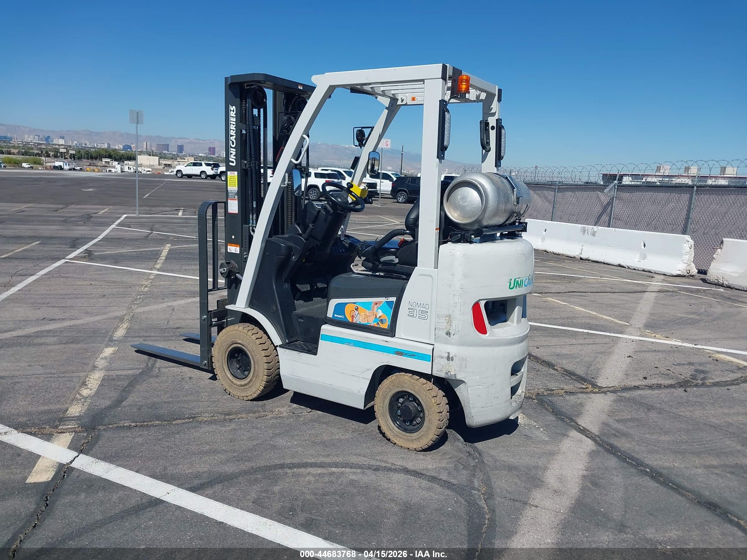 UNICARRIERS FORKLIFT image 3