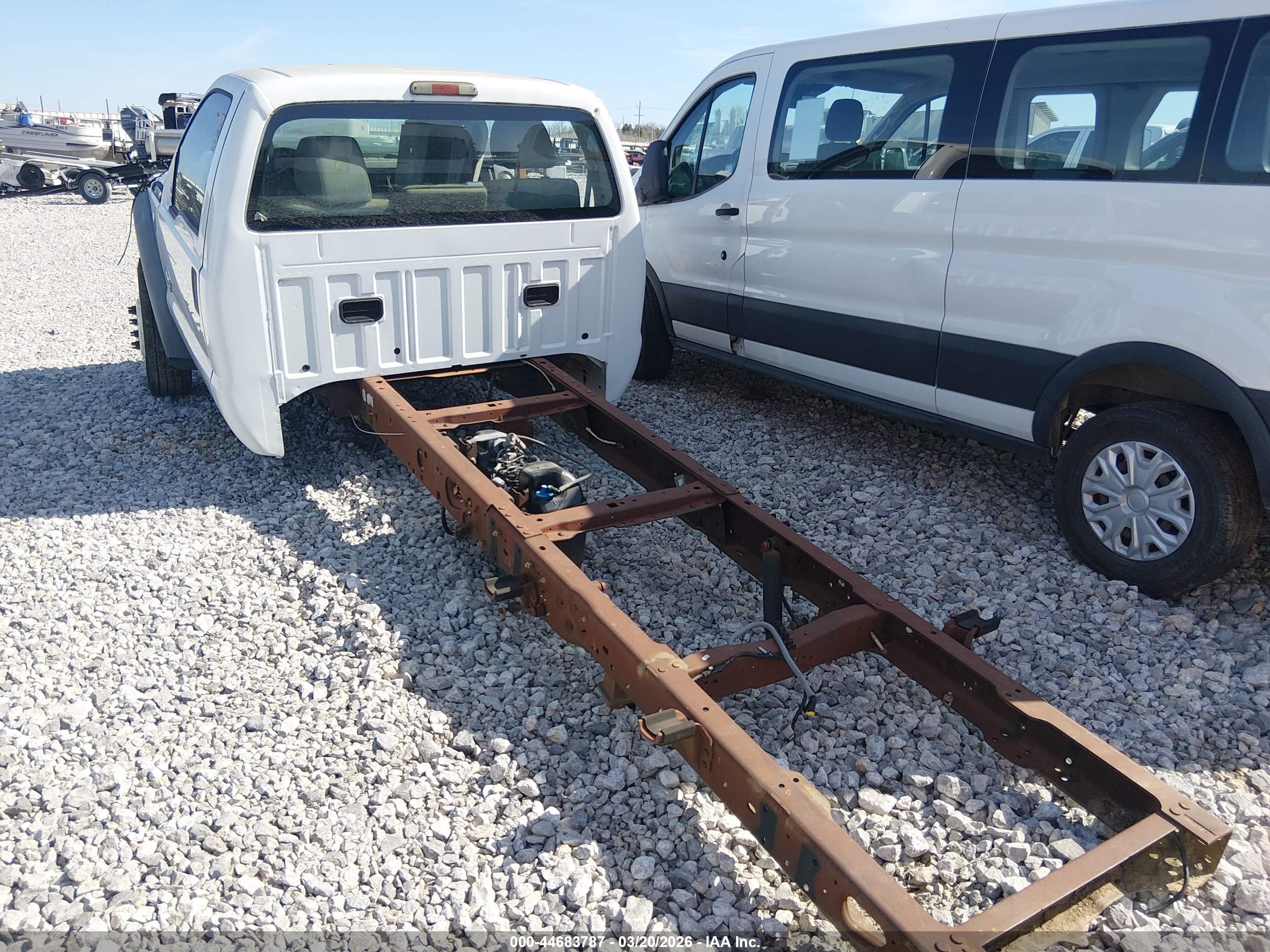 FORD F-550 image 3