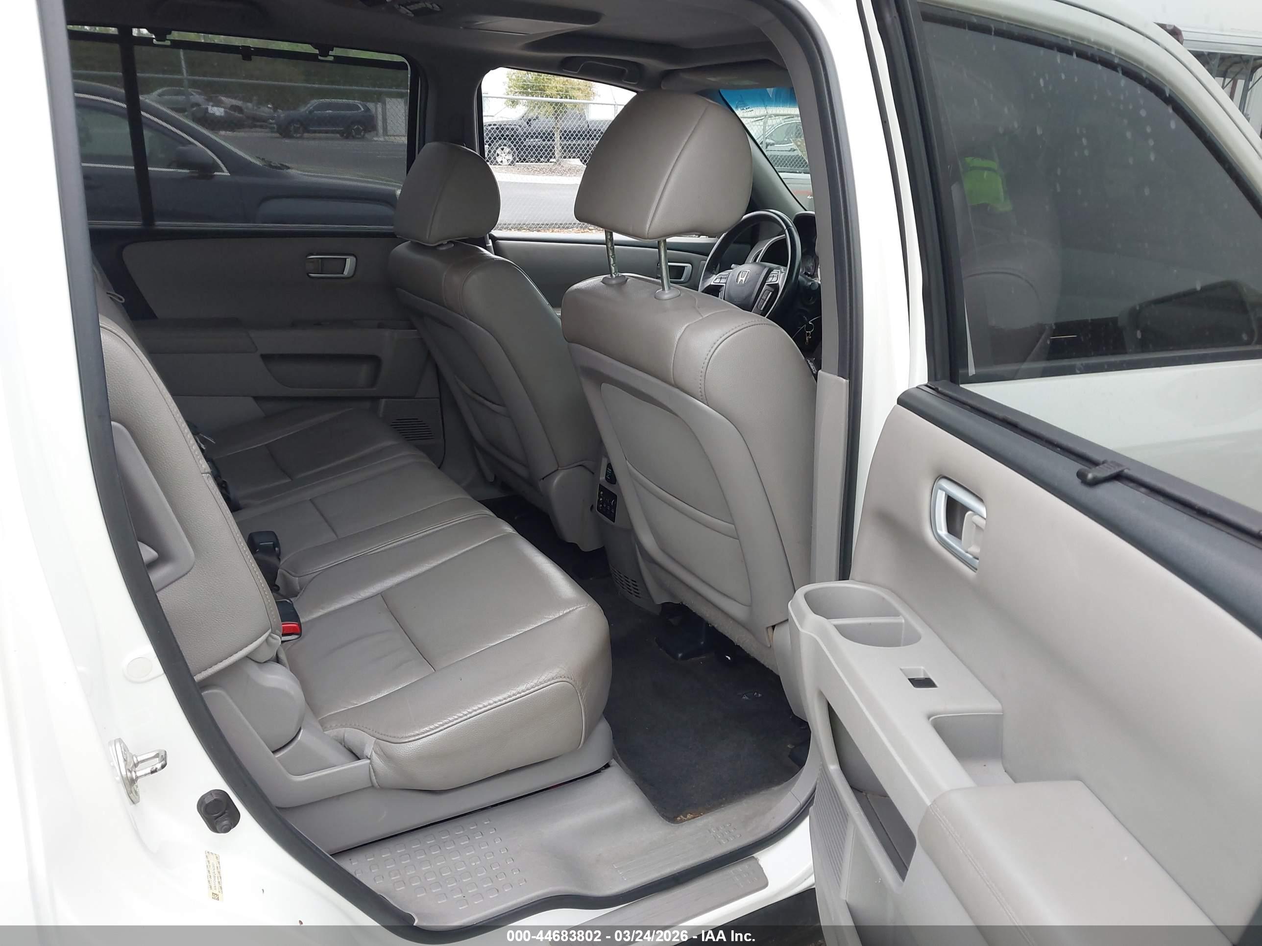 HONDA PILOT image 8