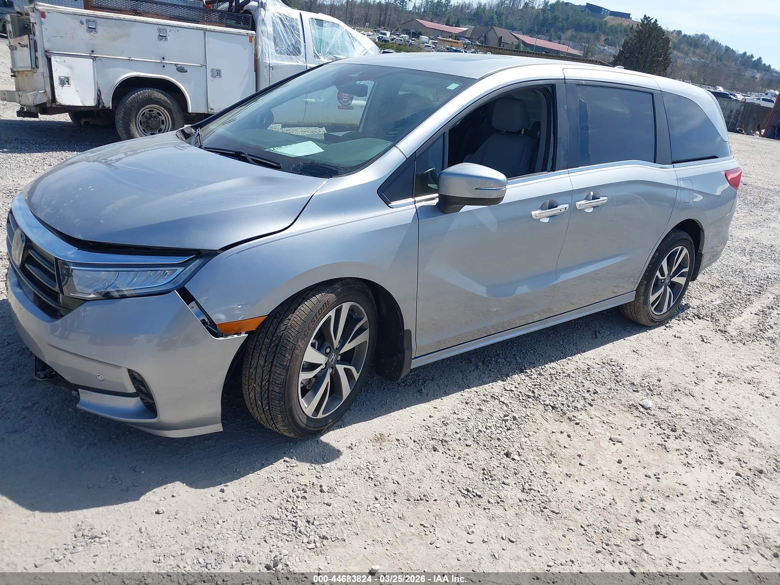 HONDA ODYSSEY image 2