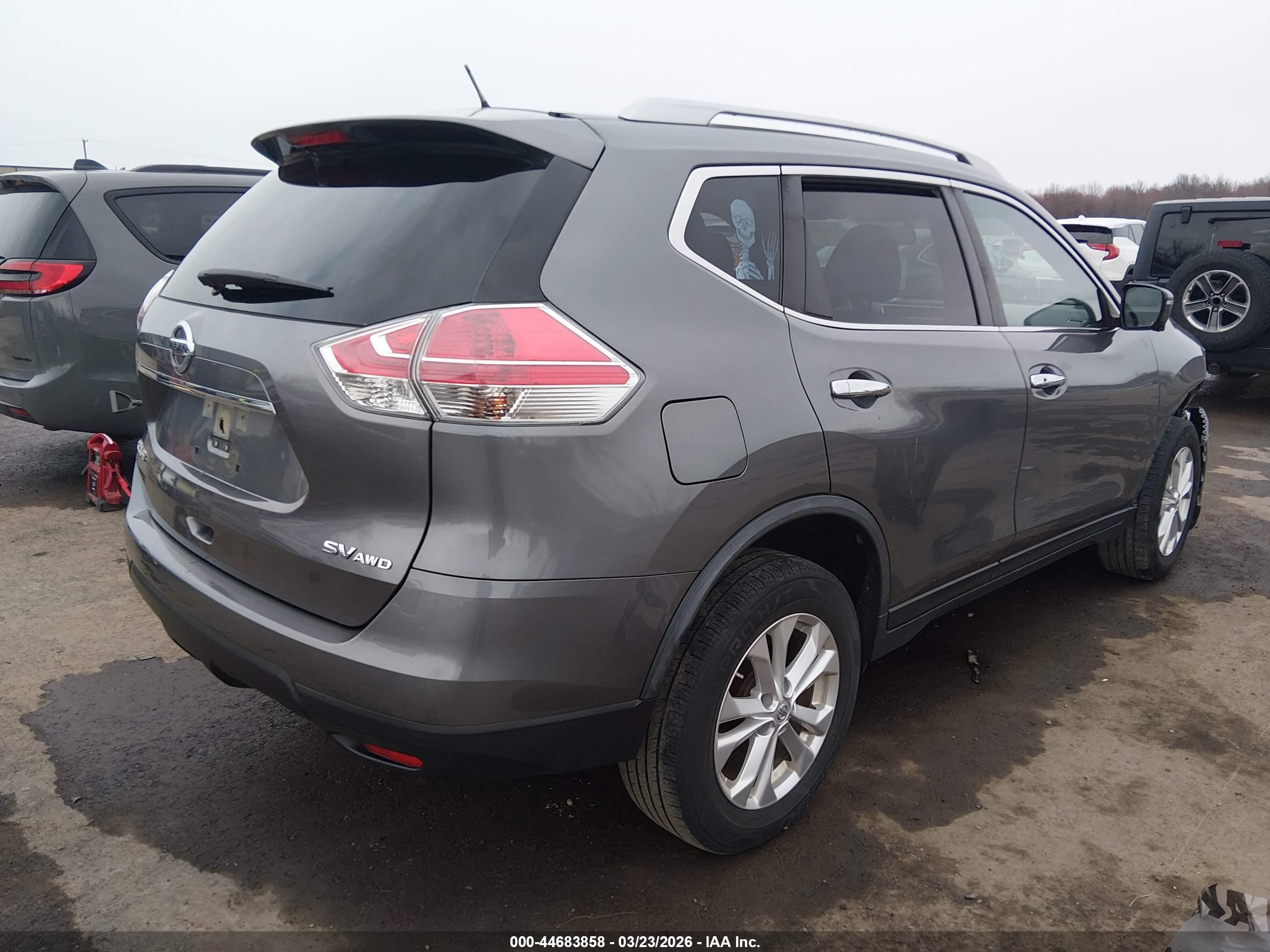 NISSAN ROGUE image 4