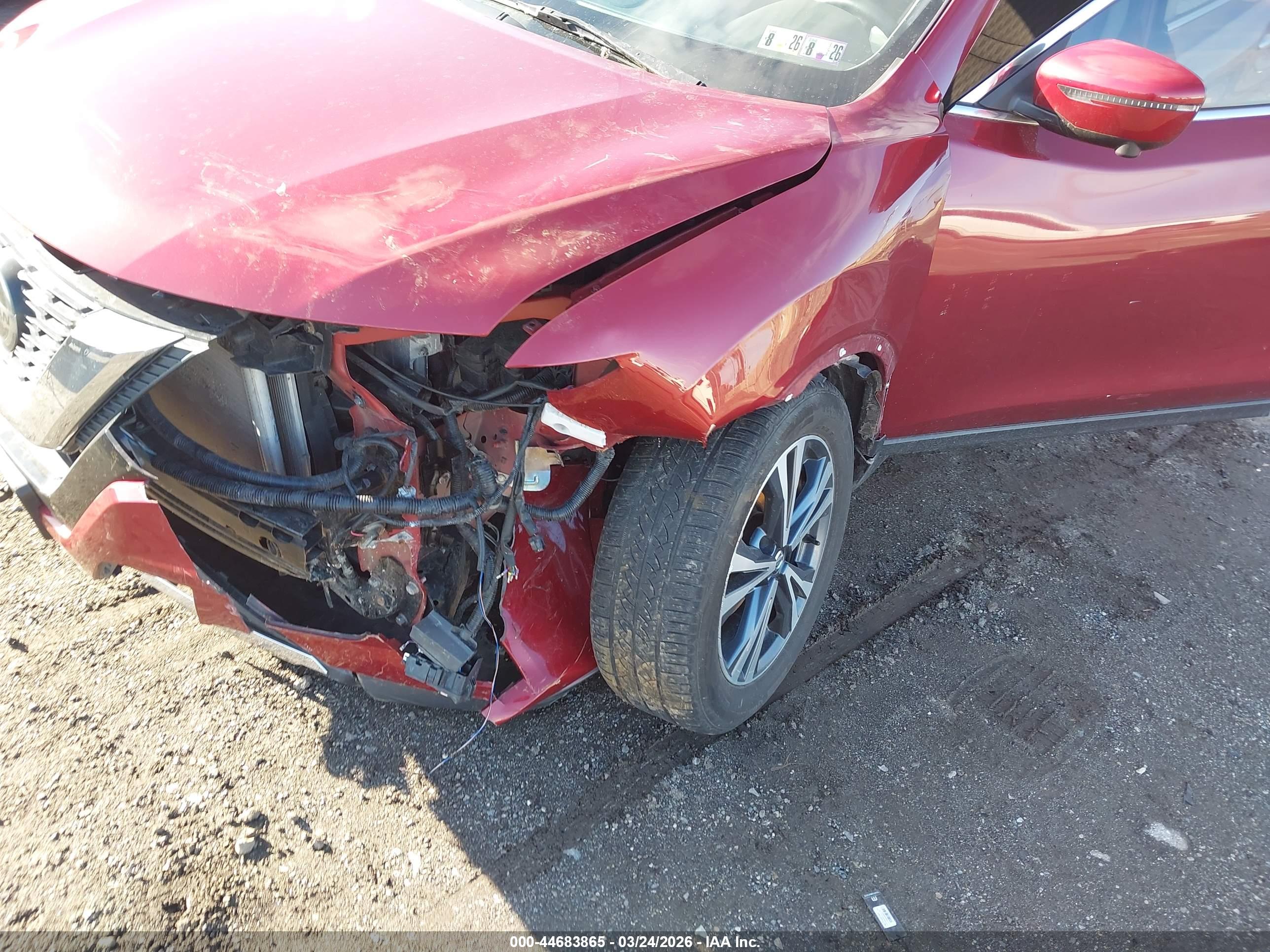 NISSAN ROGUE image 6
