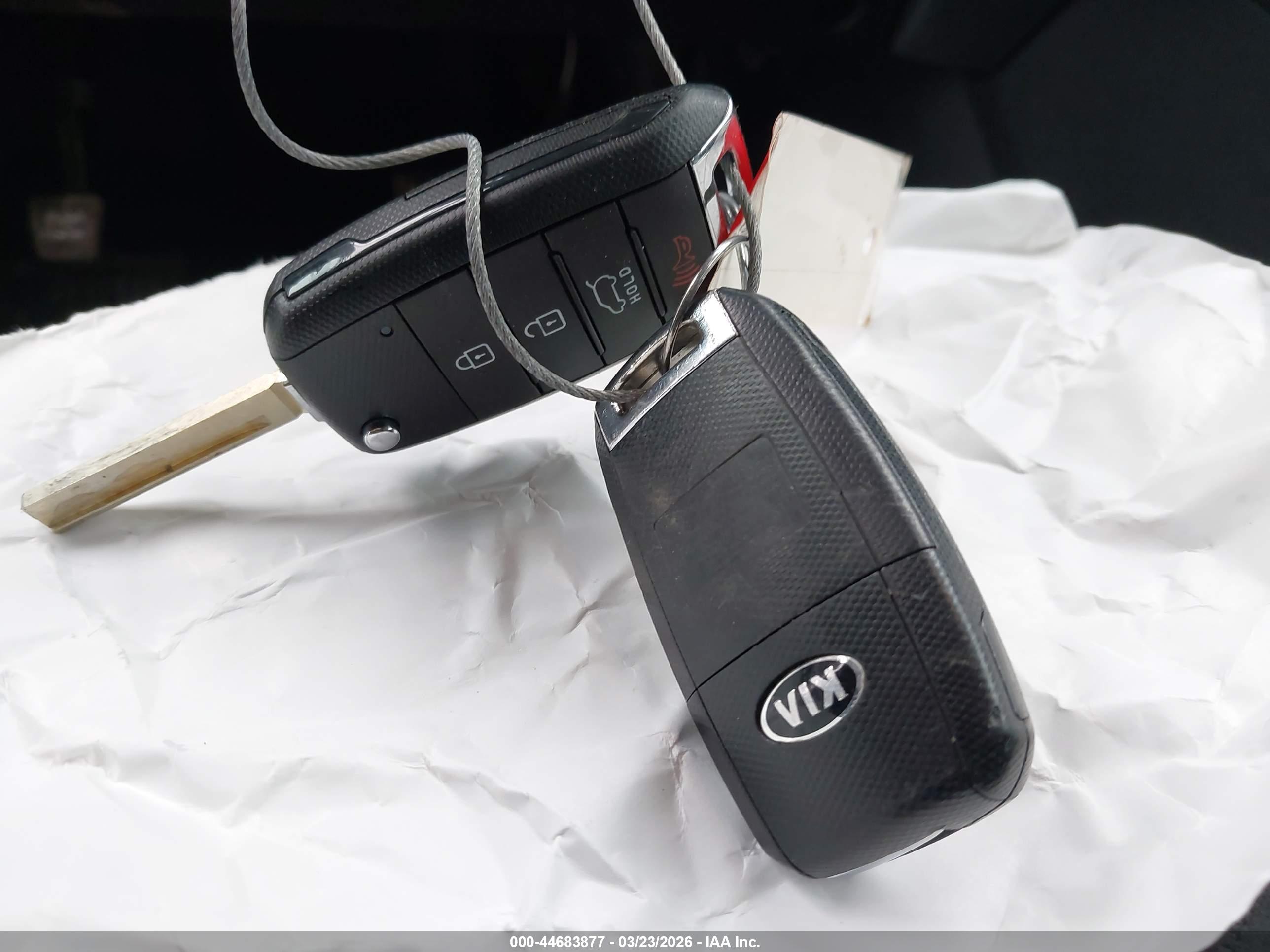 KIA SORENTO image 11