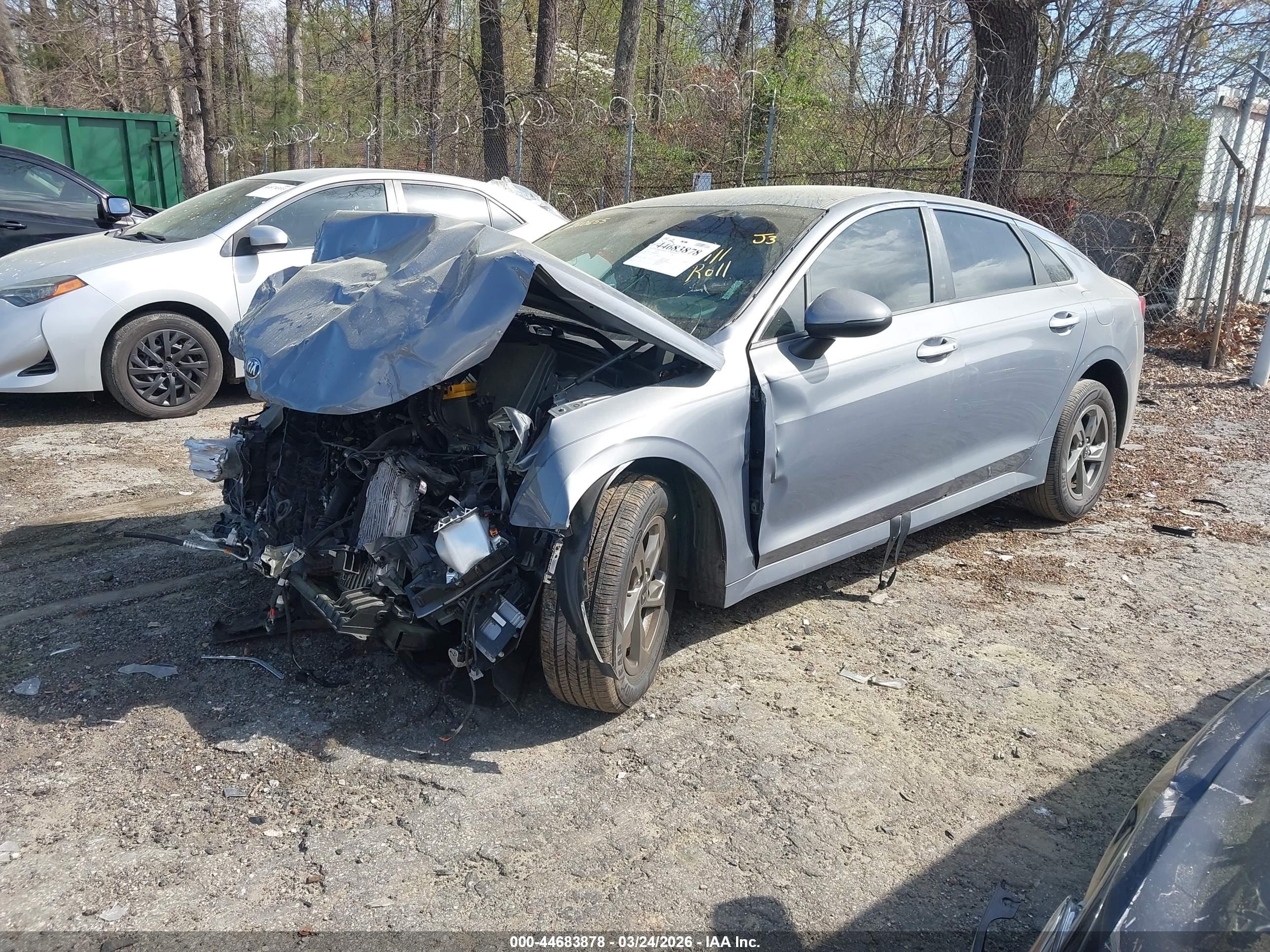 KIA K5 image 2