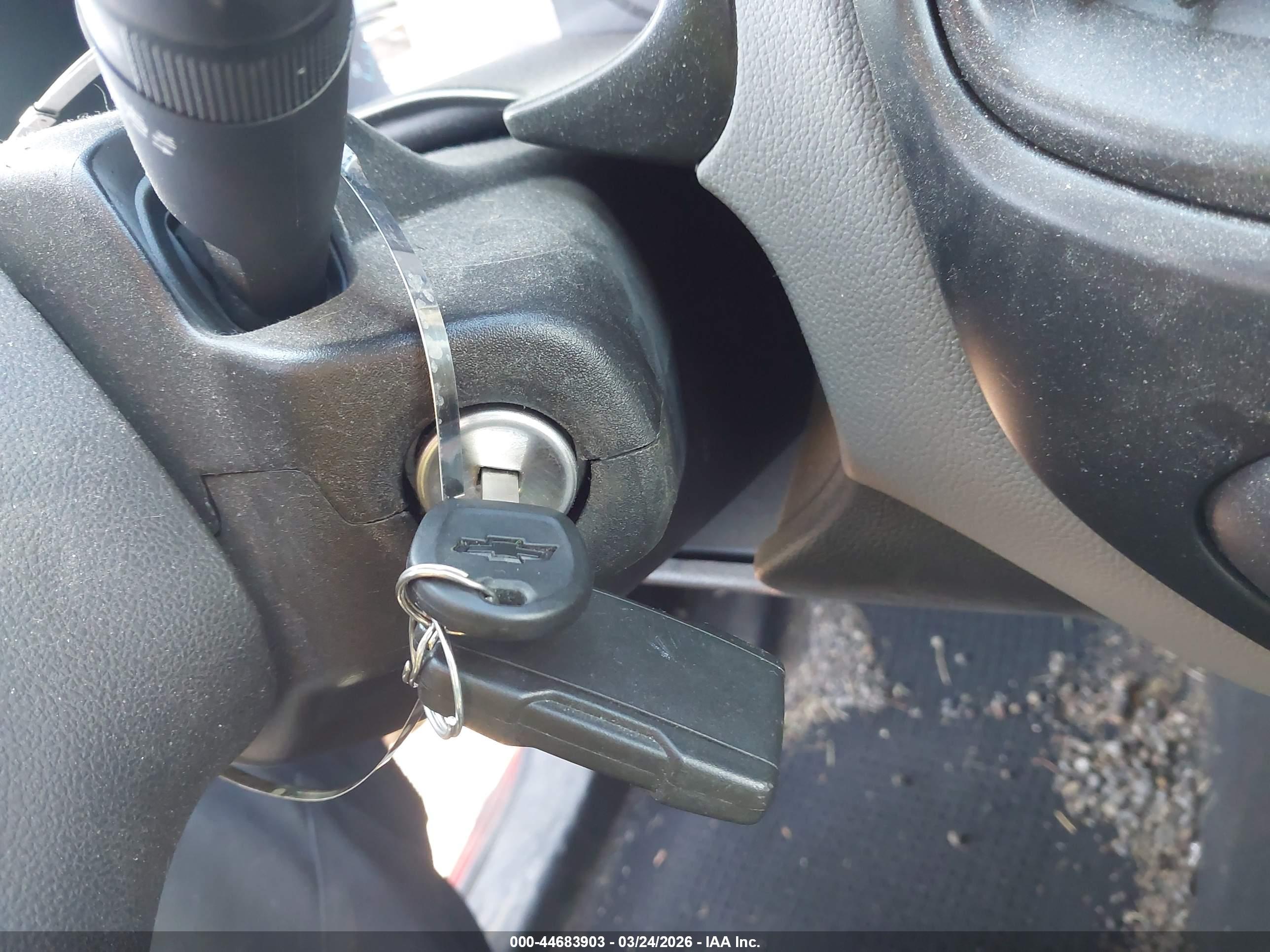 CHEVROLET COLORADO image 11