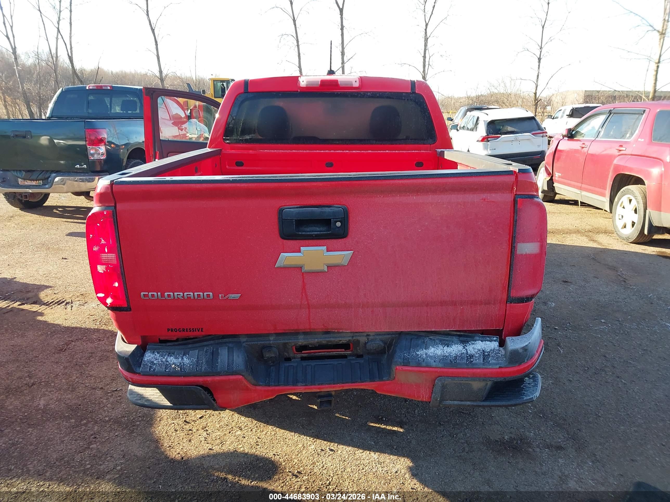 CHEVROLET COLORADO image 6