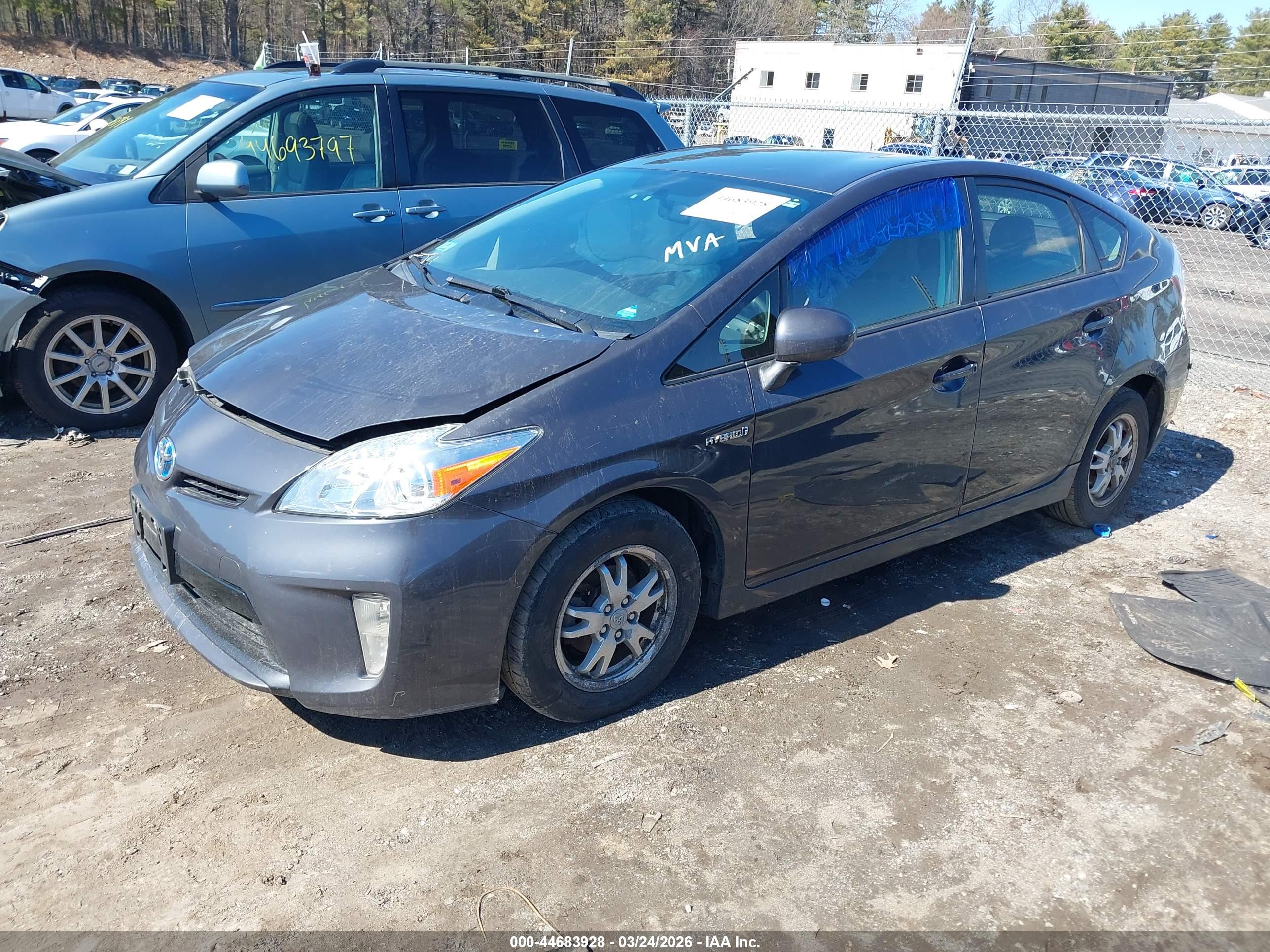 TOYOTA PRIUS image 2