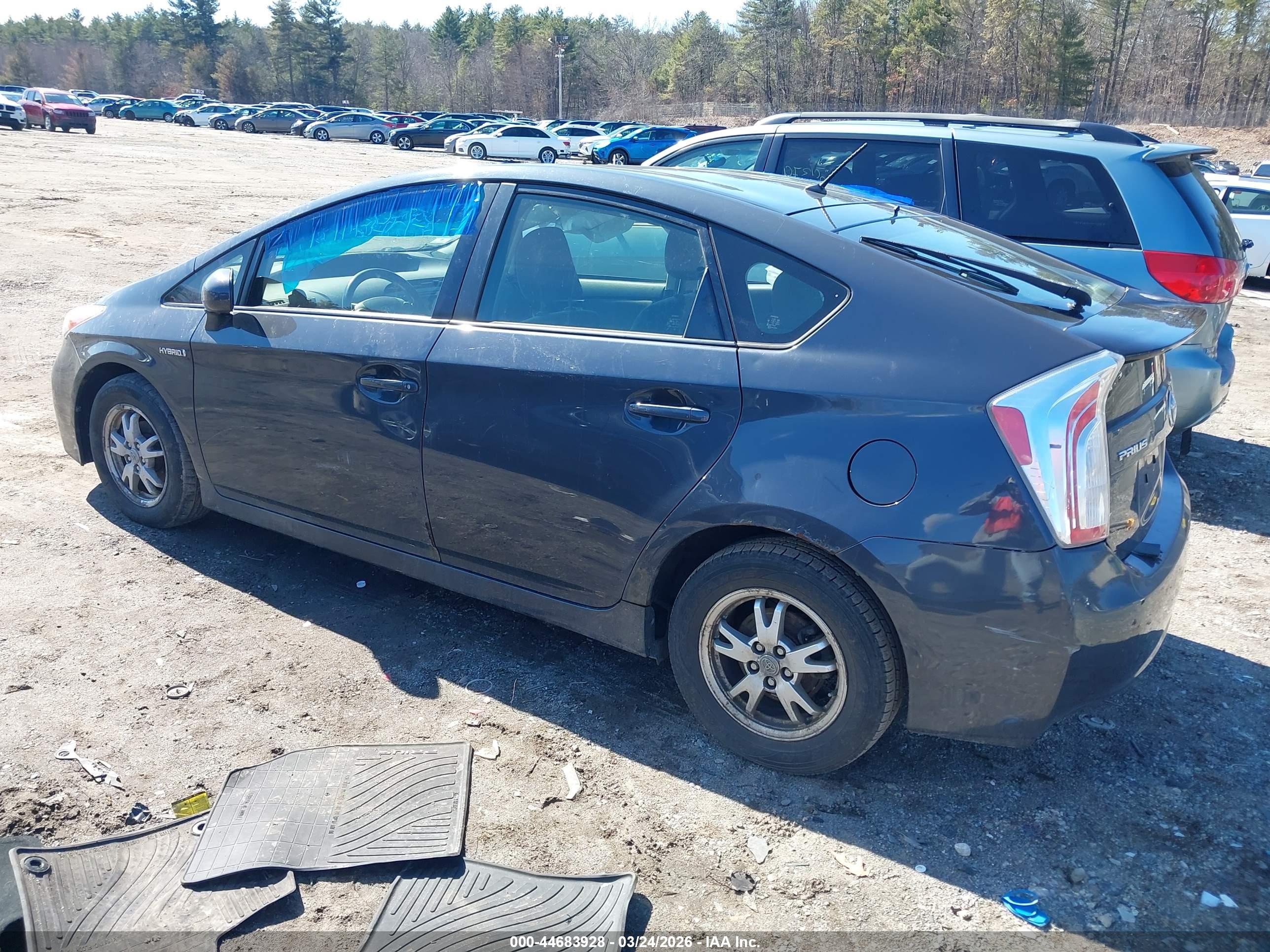 TOYOTA PRIUS image 3