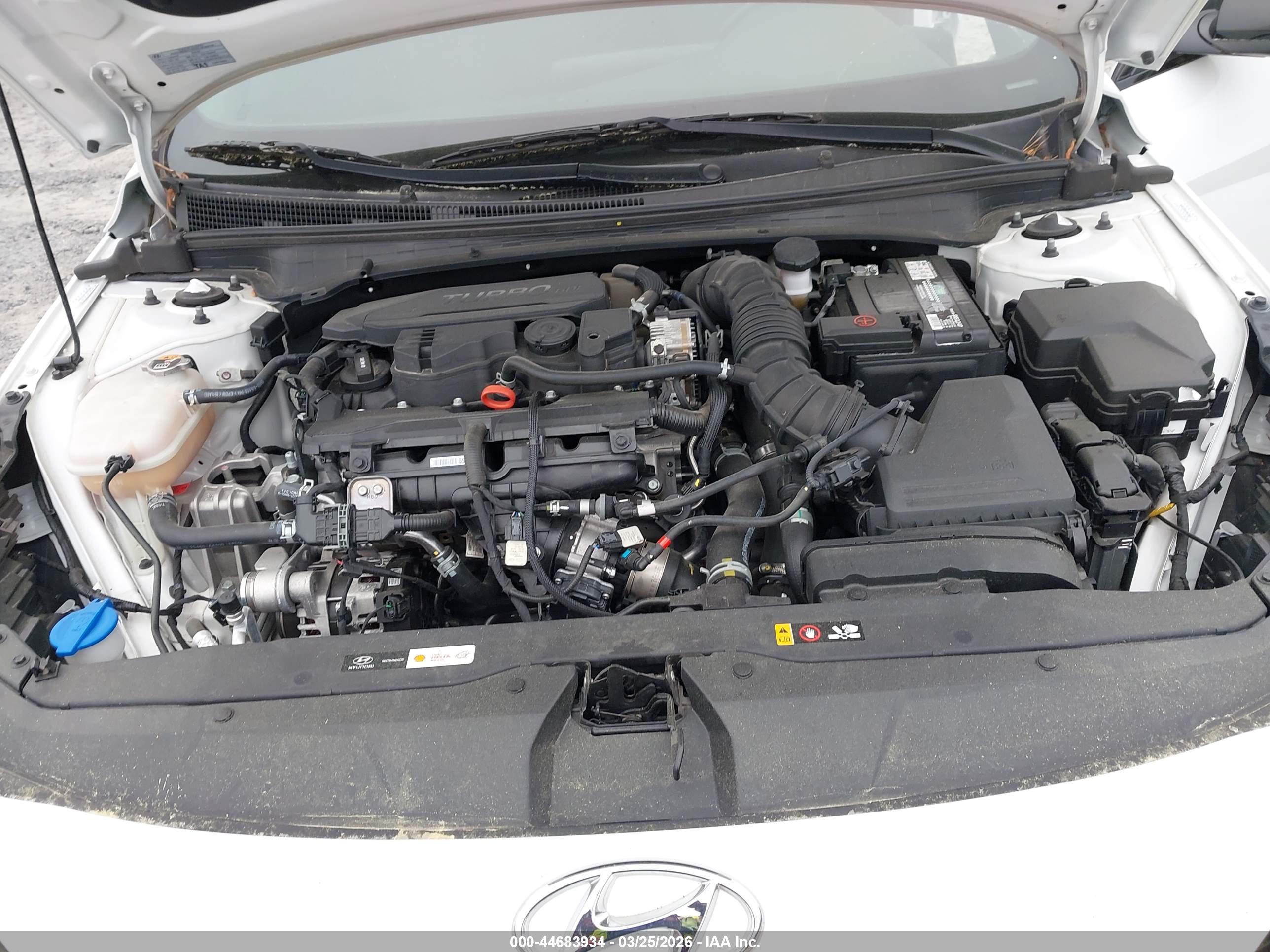 HYUNDAI ELANTRA image 10