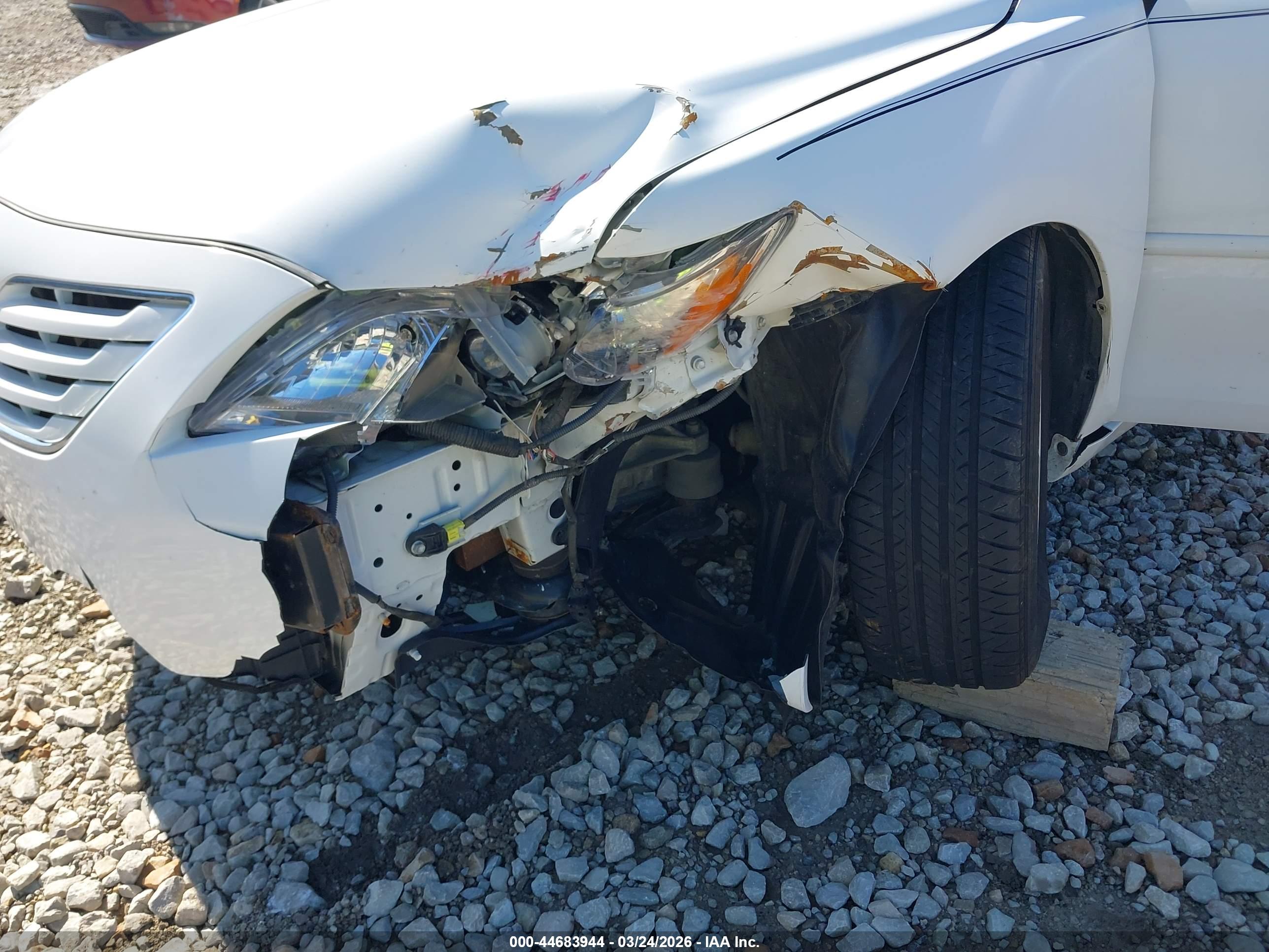 TOYOTA CAMRY image 6