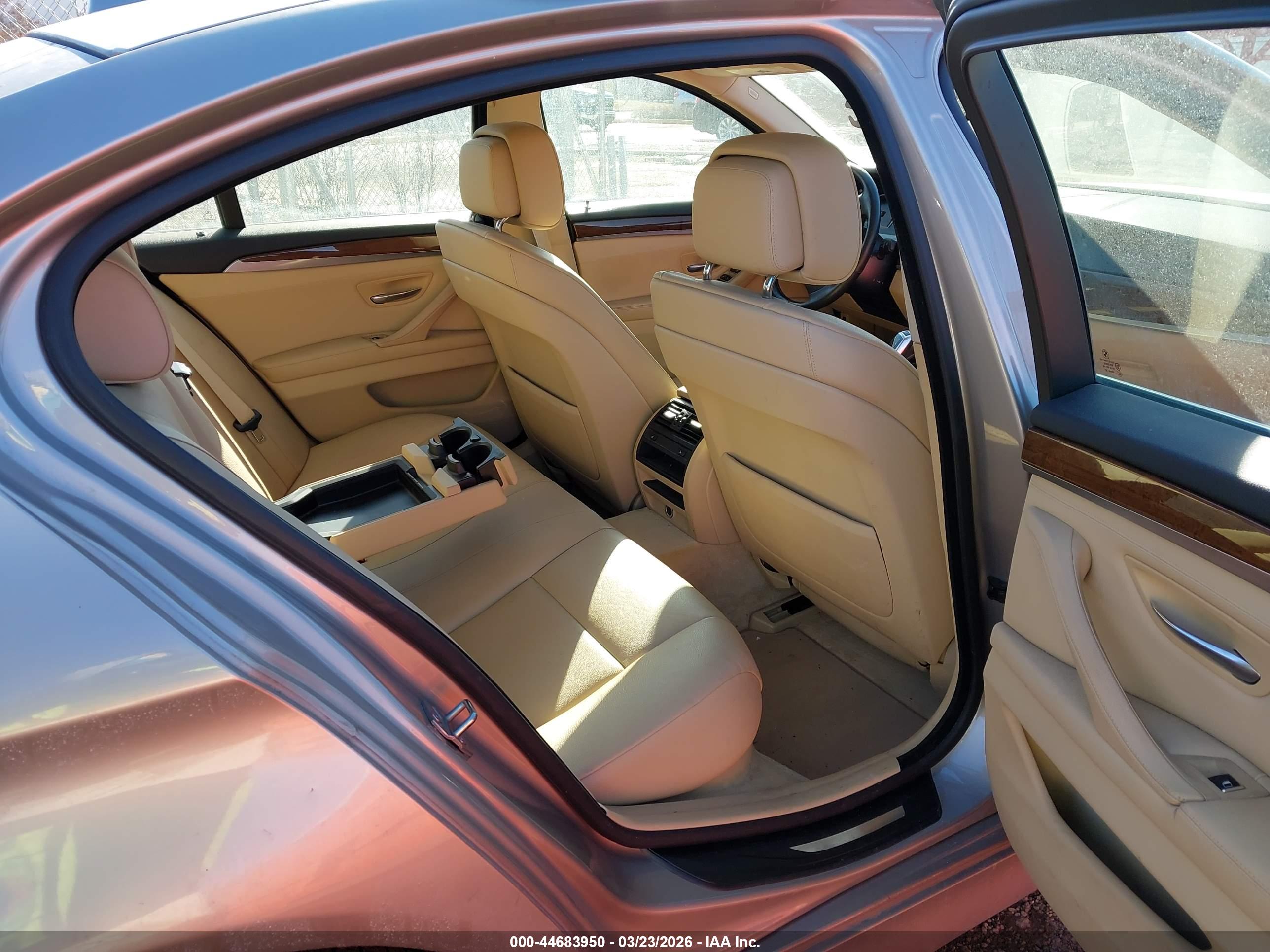 BMW 535I image 8