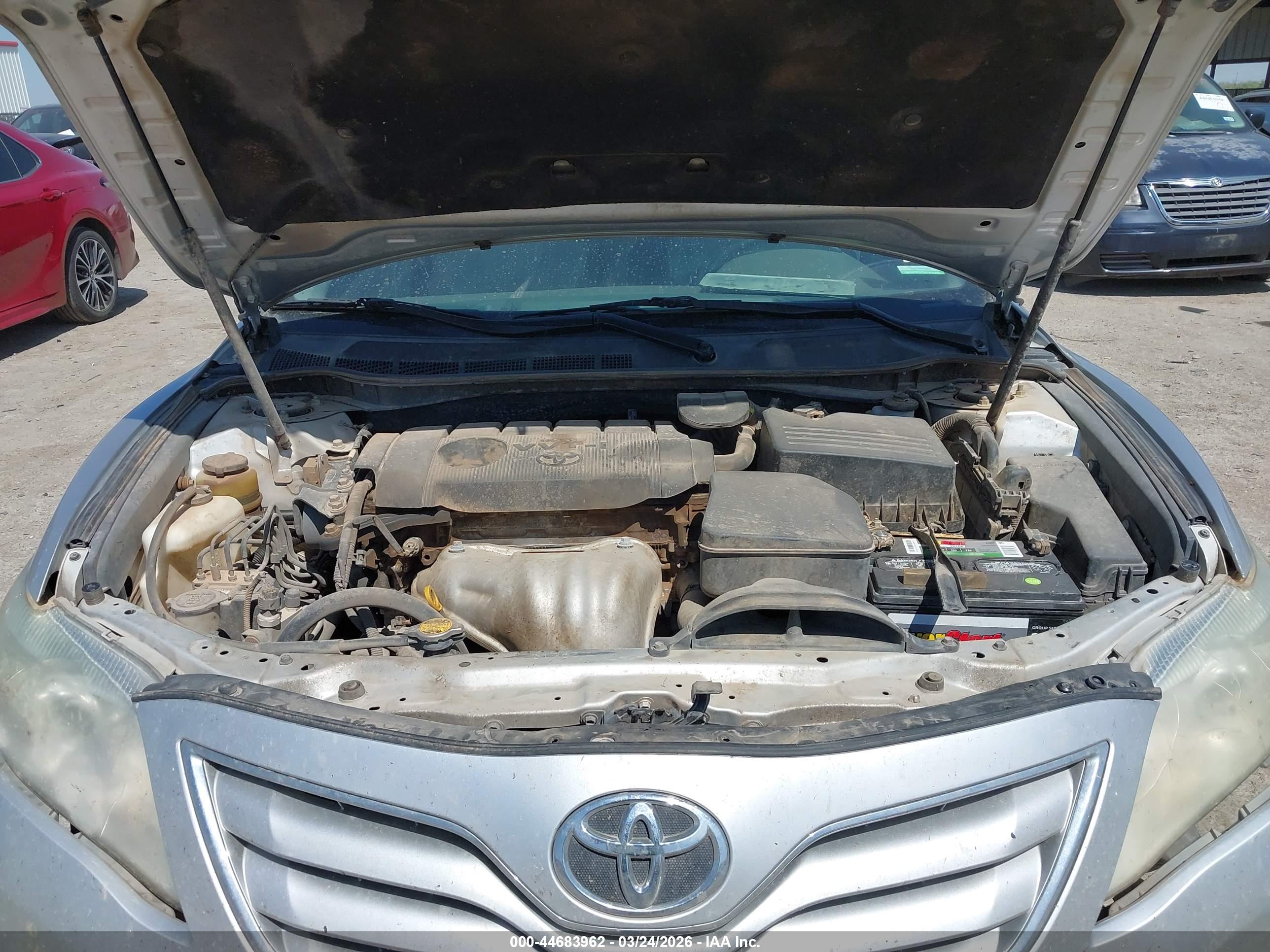 TOYOTA CAMRY image 10