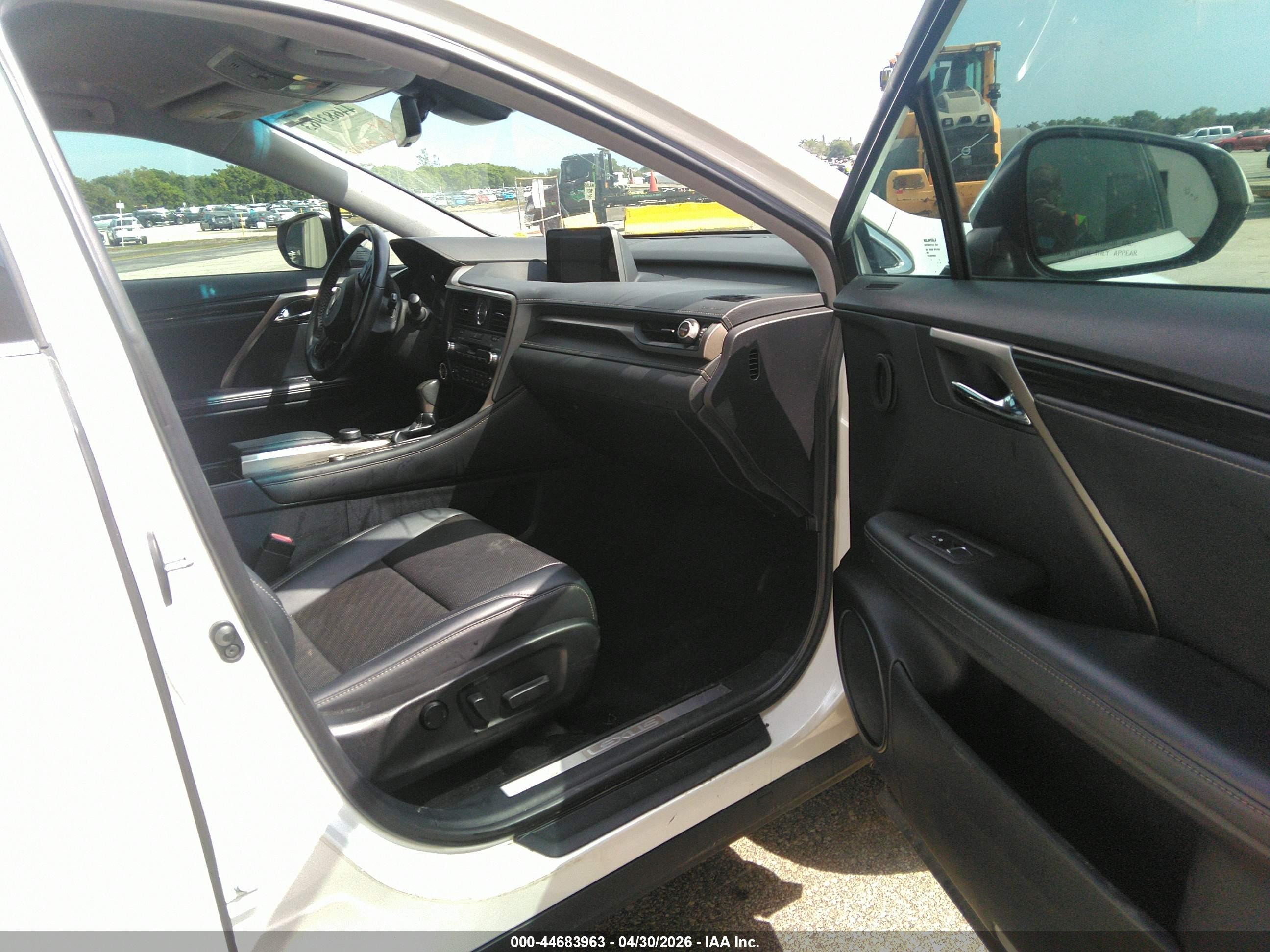 LEXUS RX image 5