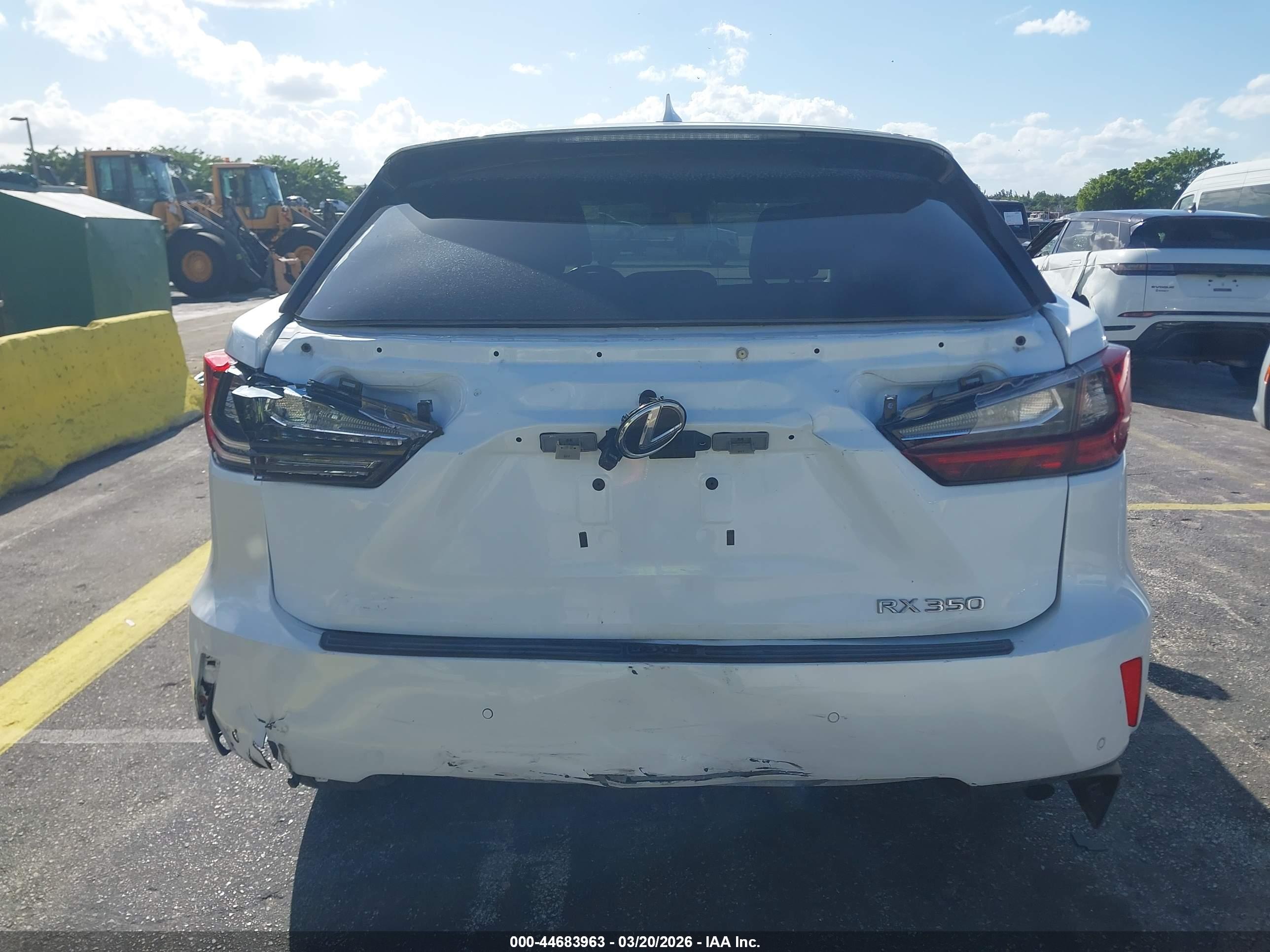 LEXUS RX image 6