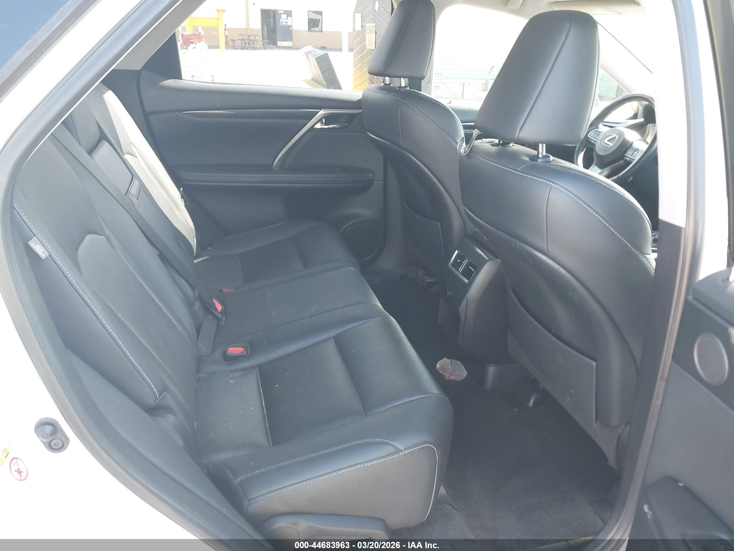 LEXUS RX image 8