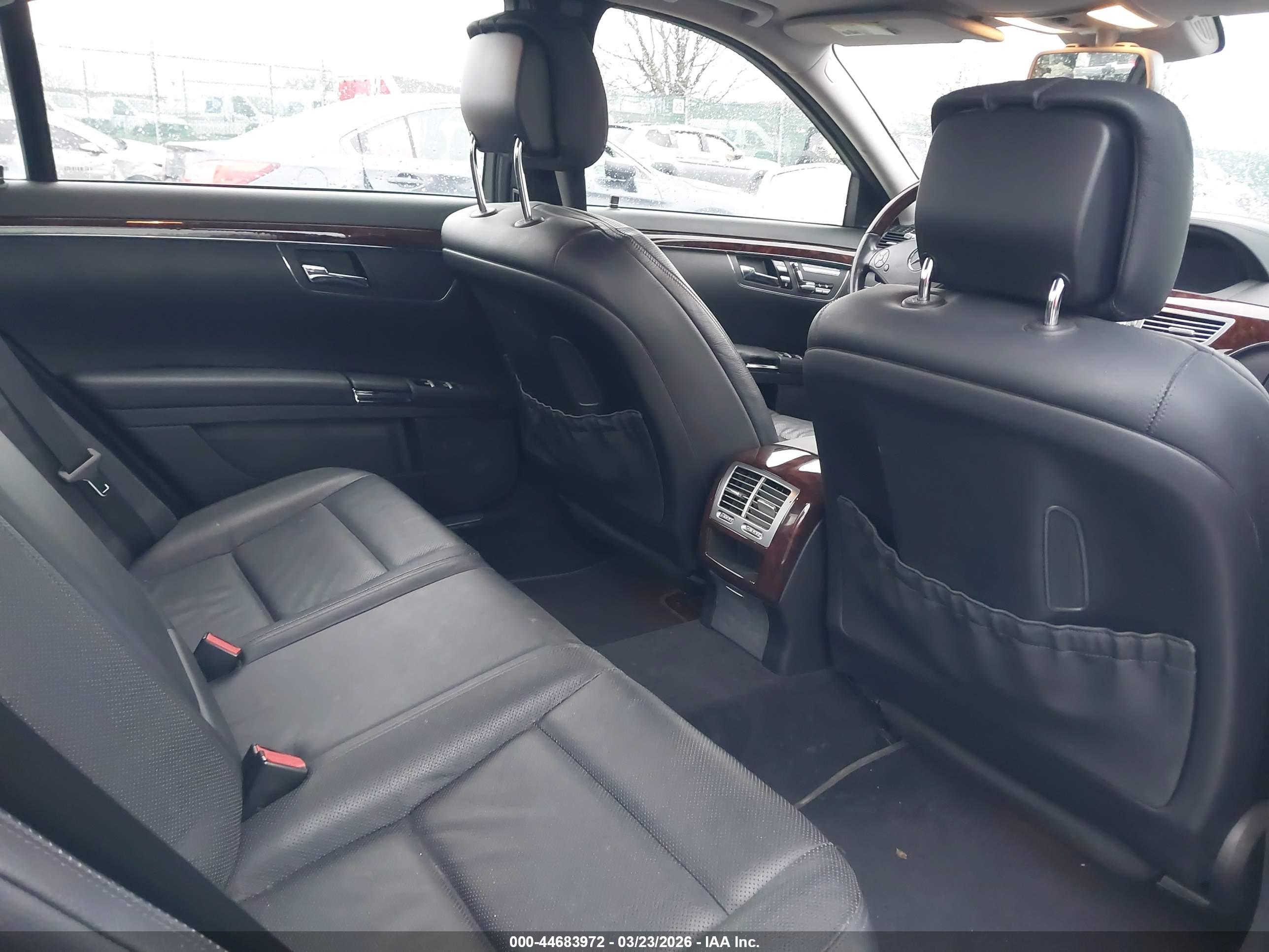 MERCEDES-BENZ S image 8