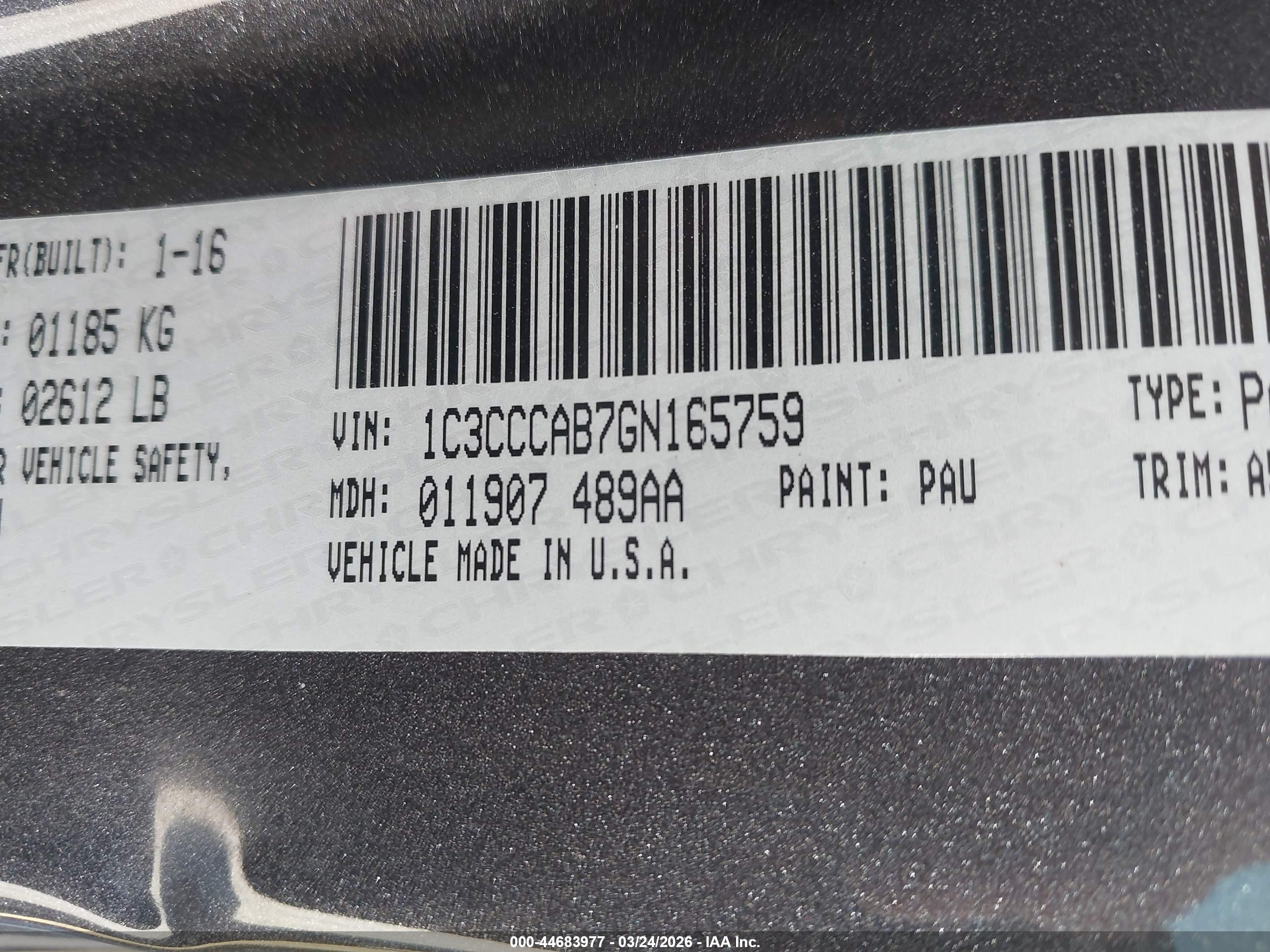 CHRYSLER 200 image 9