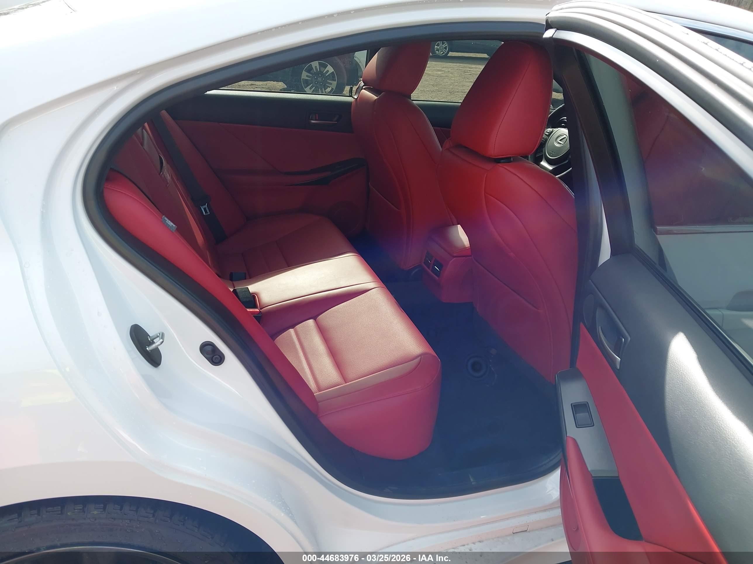 LEXUS IS image 8