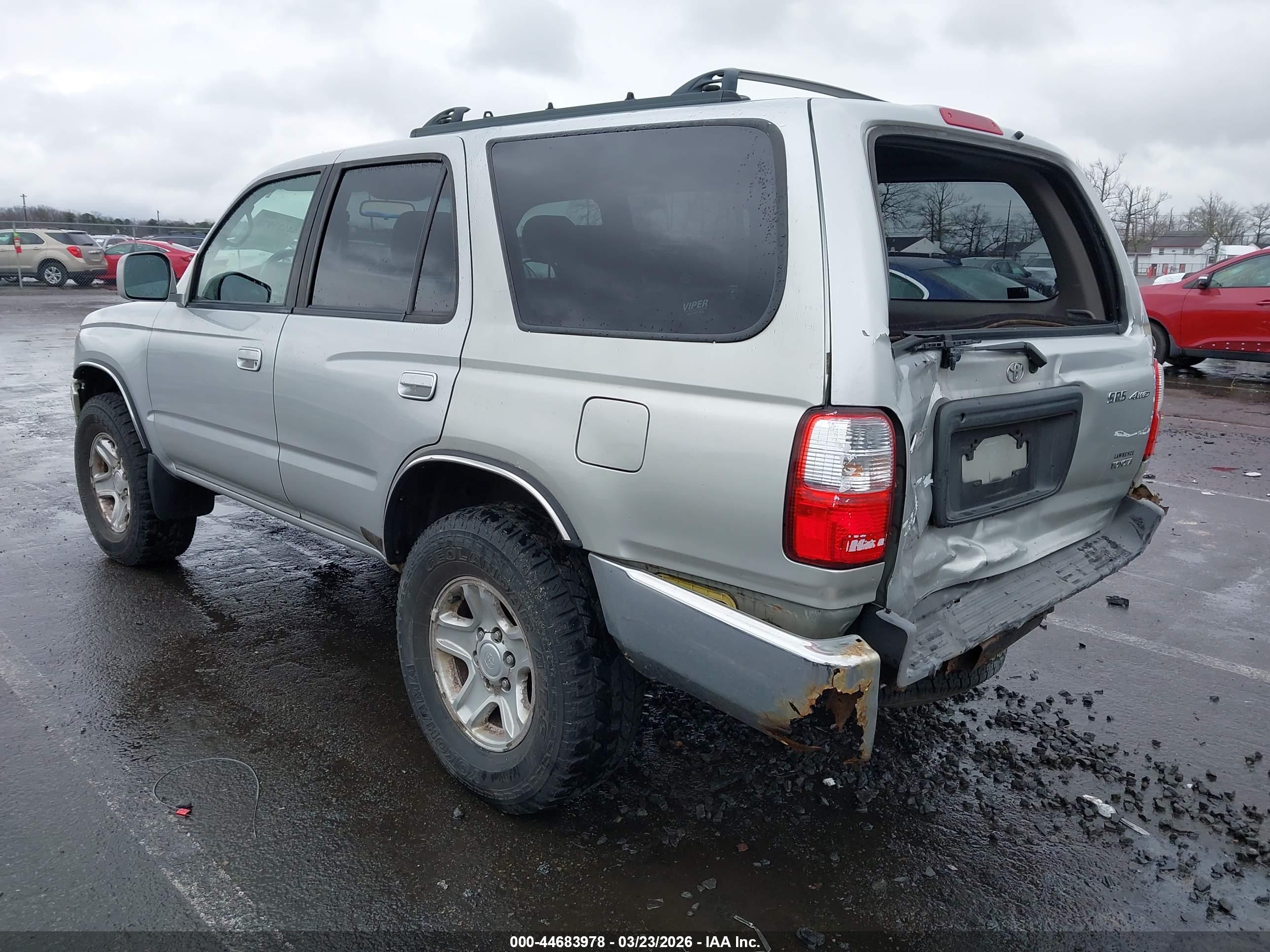 TOYOTA 4RUNNER image 3