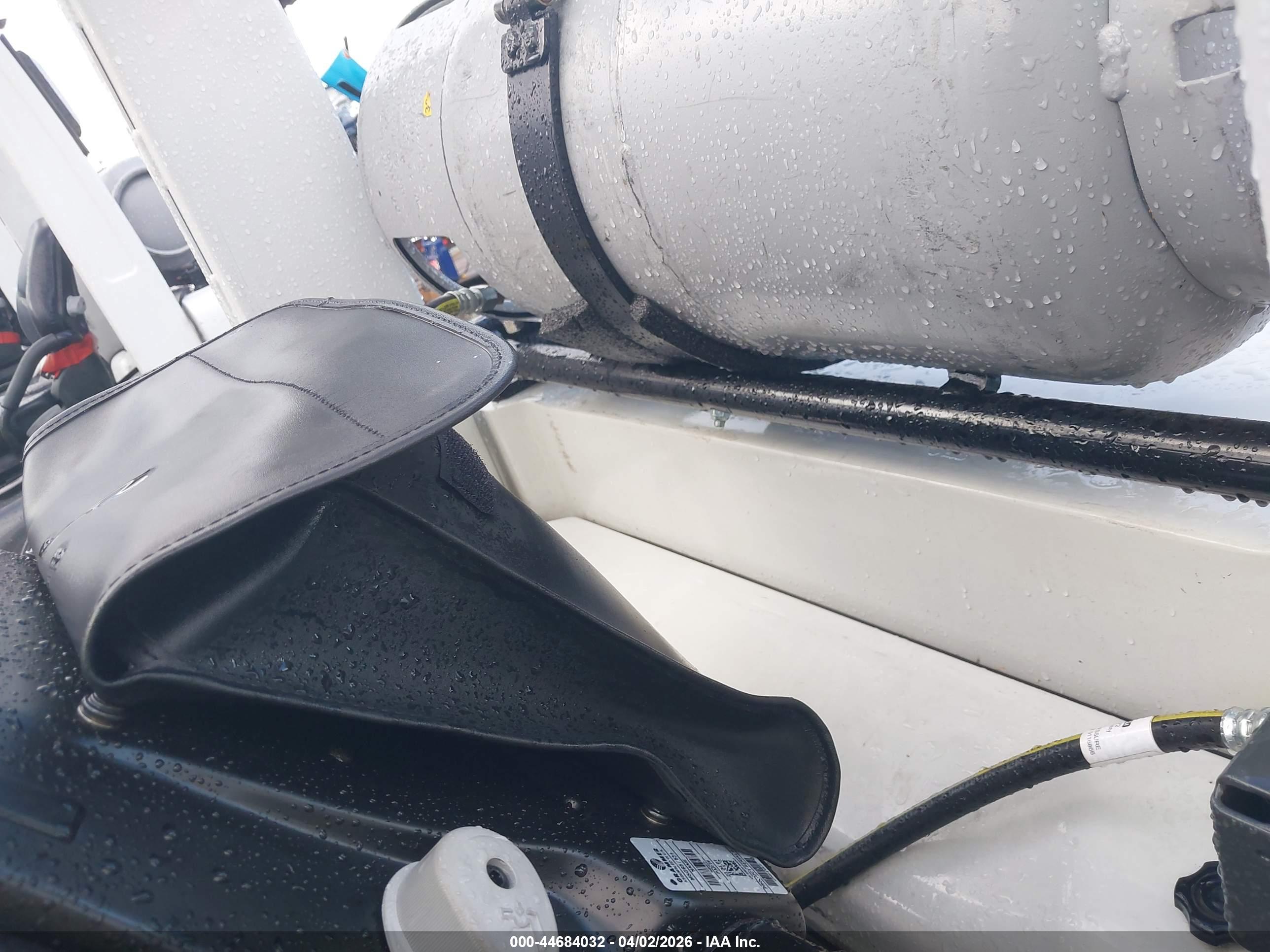 UNICARRIERS FORKLIFT image 8