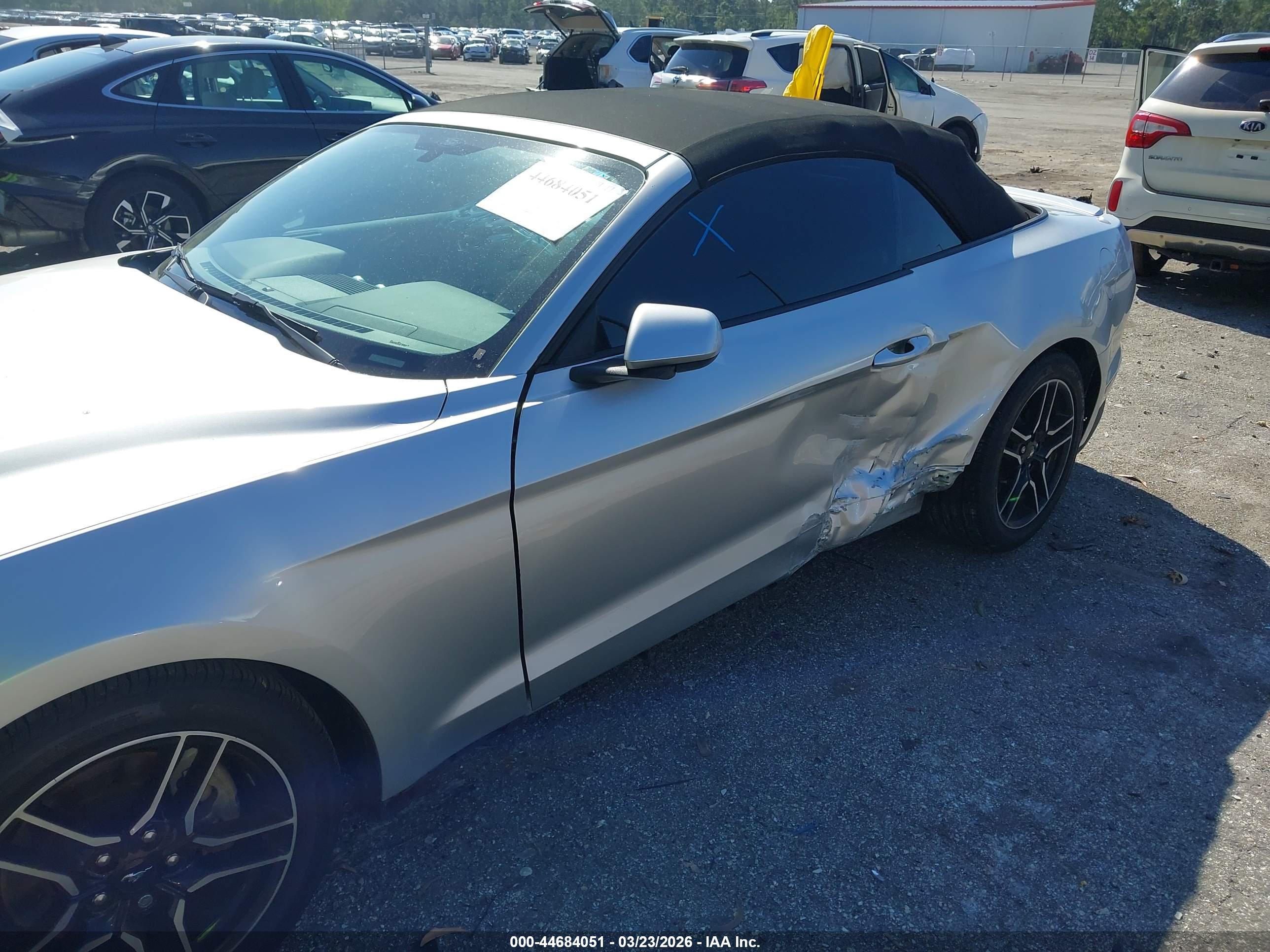 FORD MUSTANG image 6