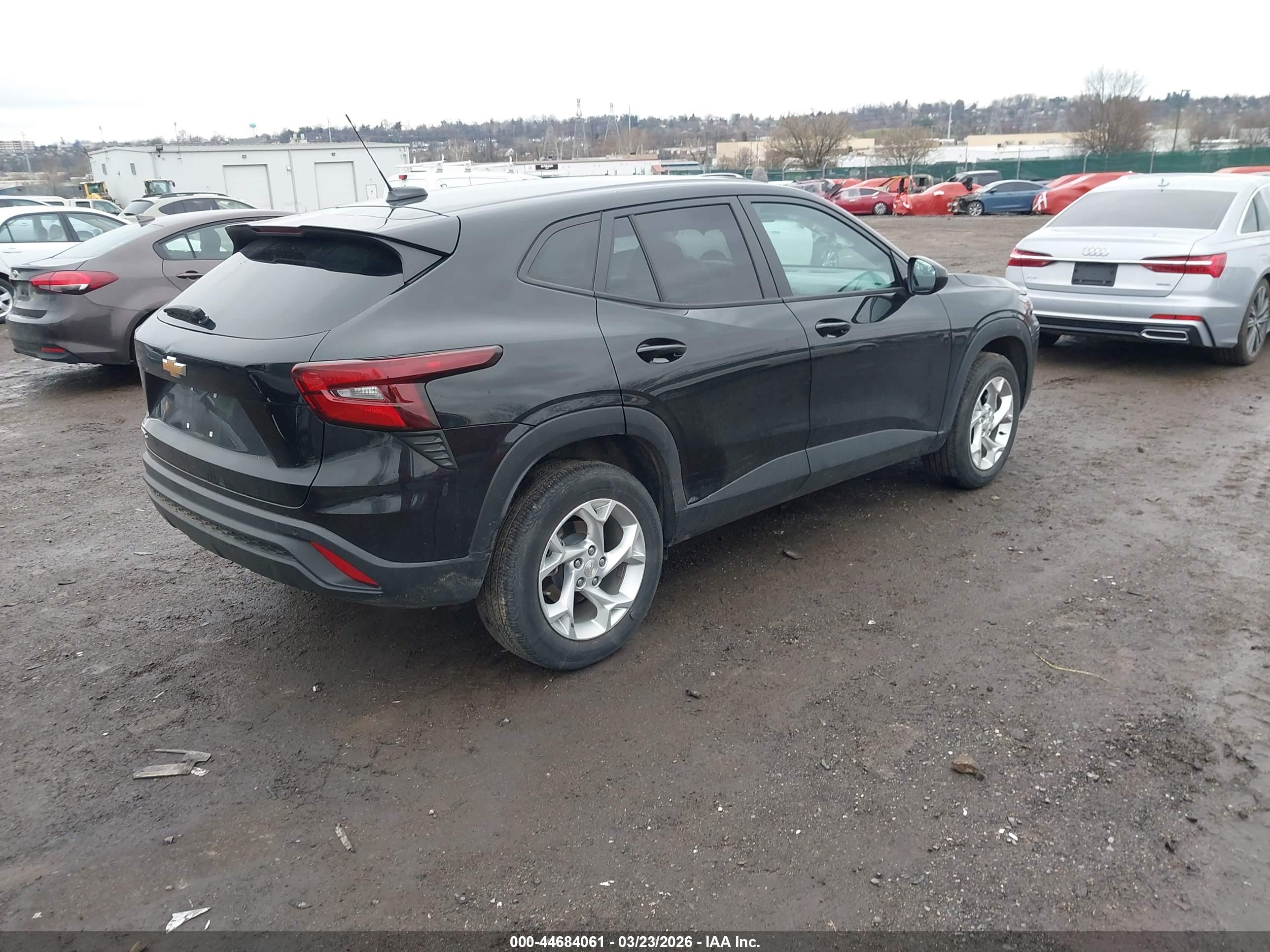 CHEVROLET TRAX image 4