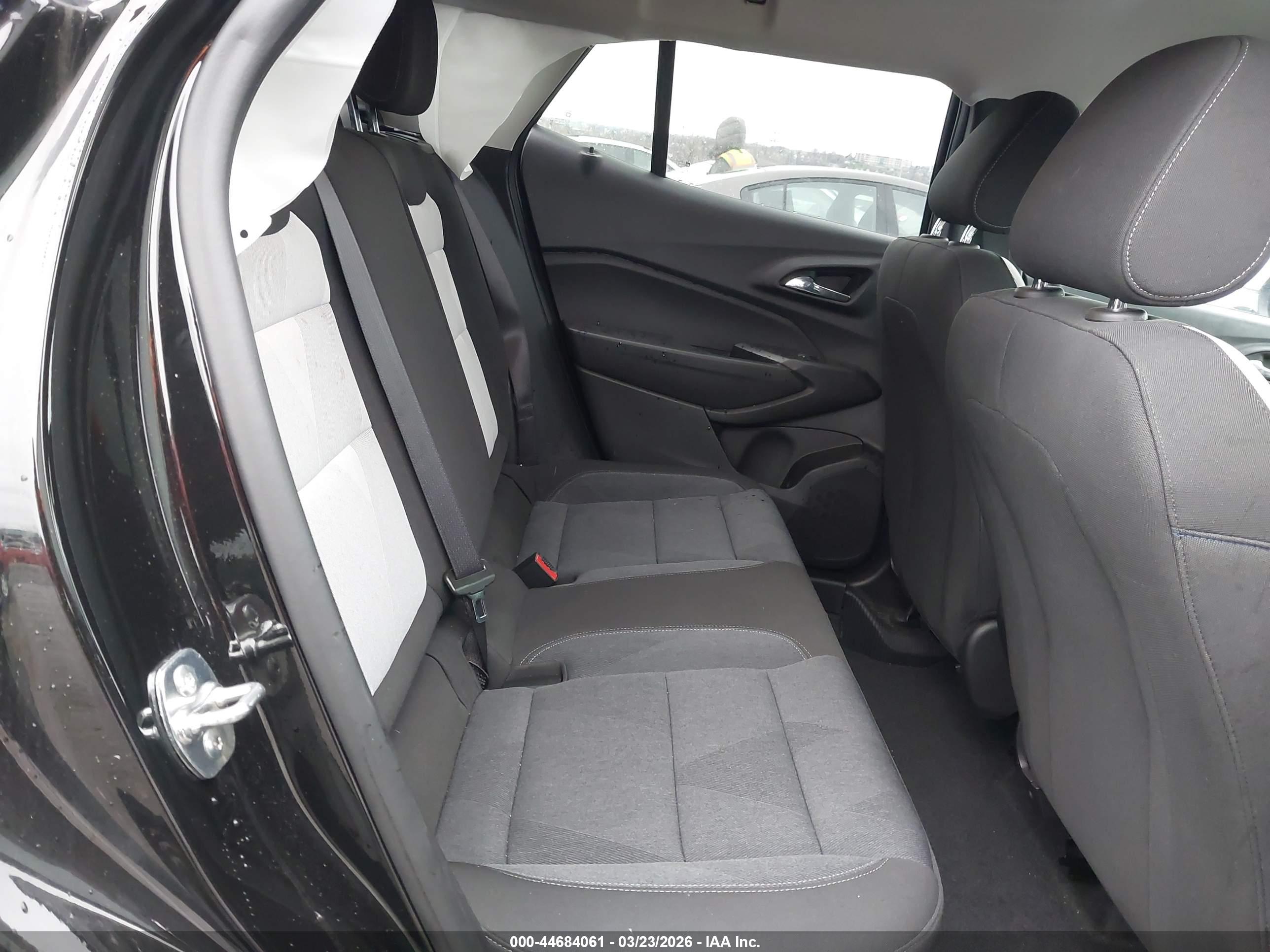 CHEVROLET TRAX image 8
