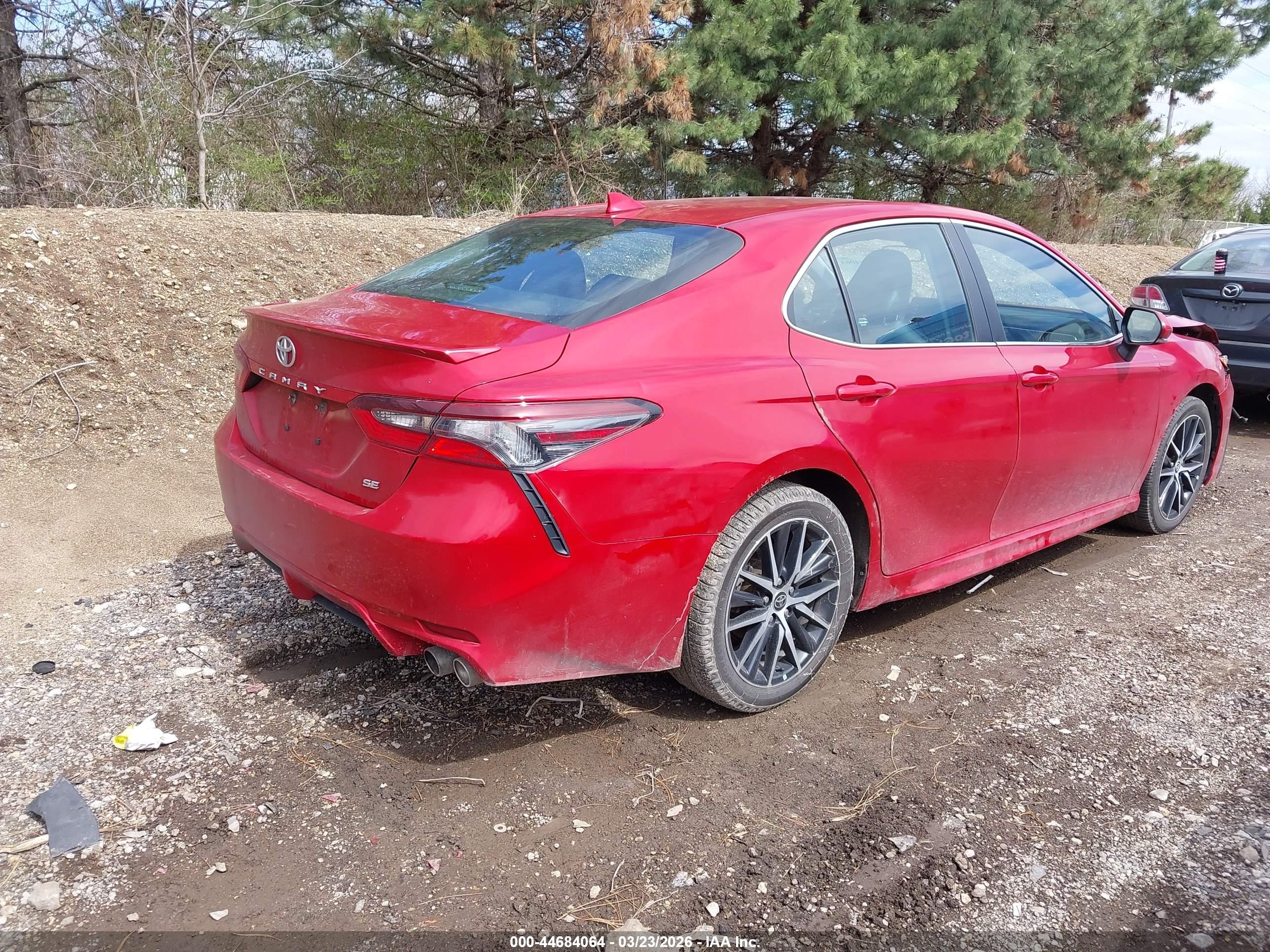 TOYOTA CAMRY image 4