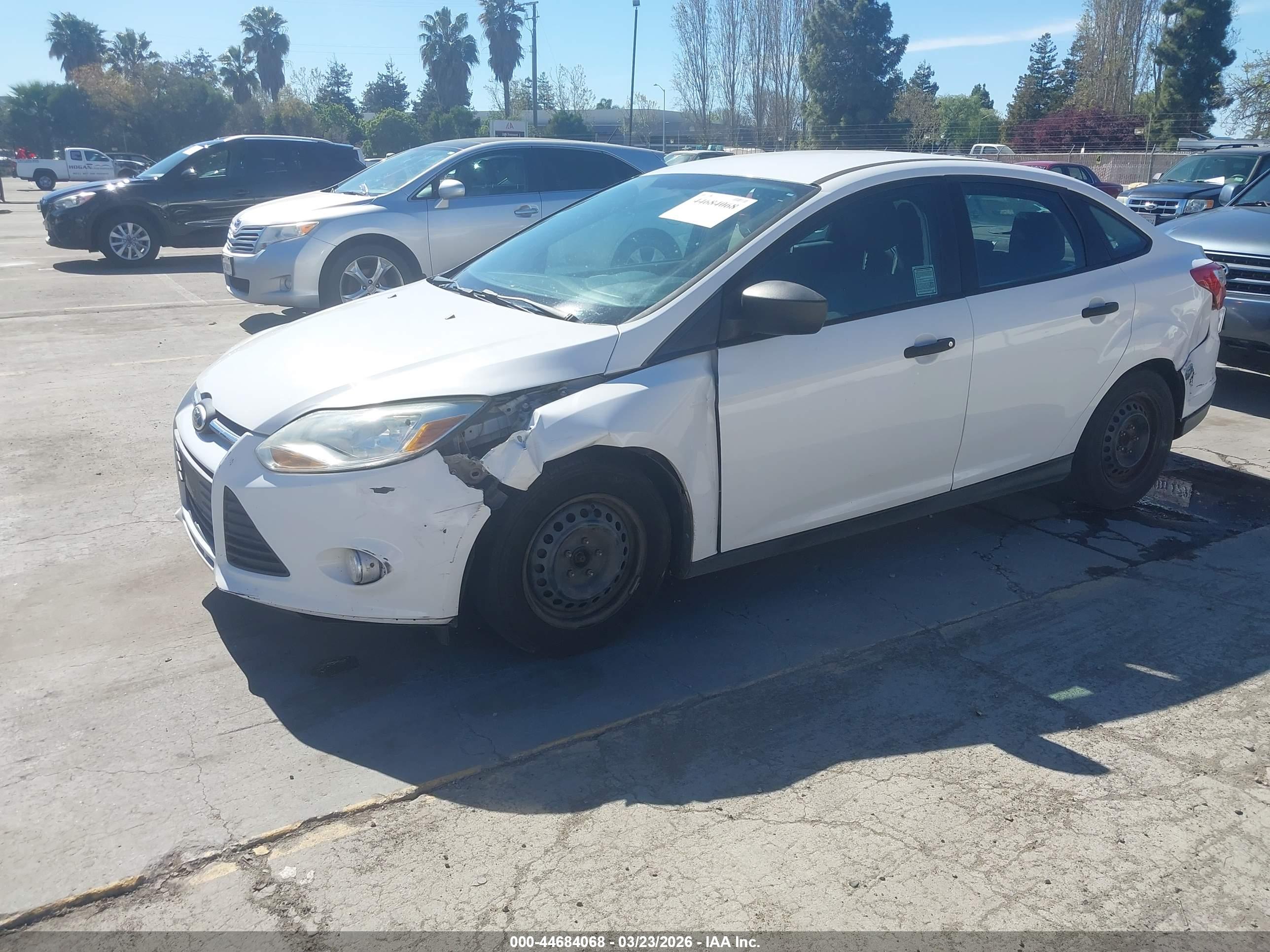 FORD FOCUS image 2