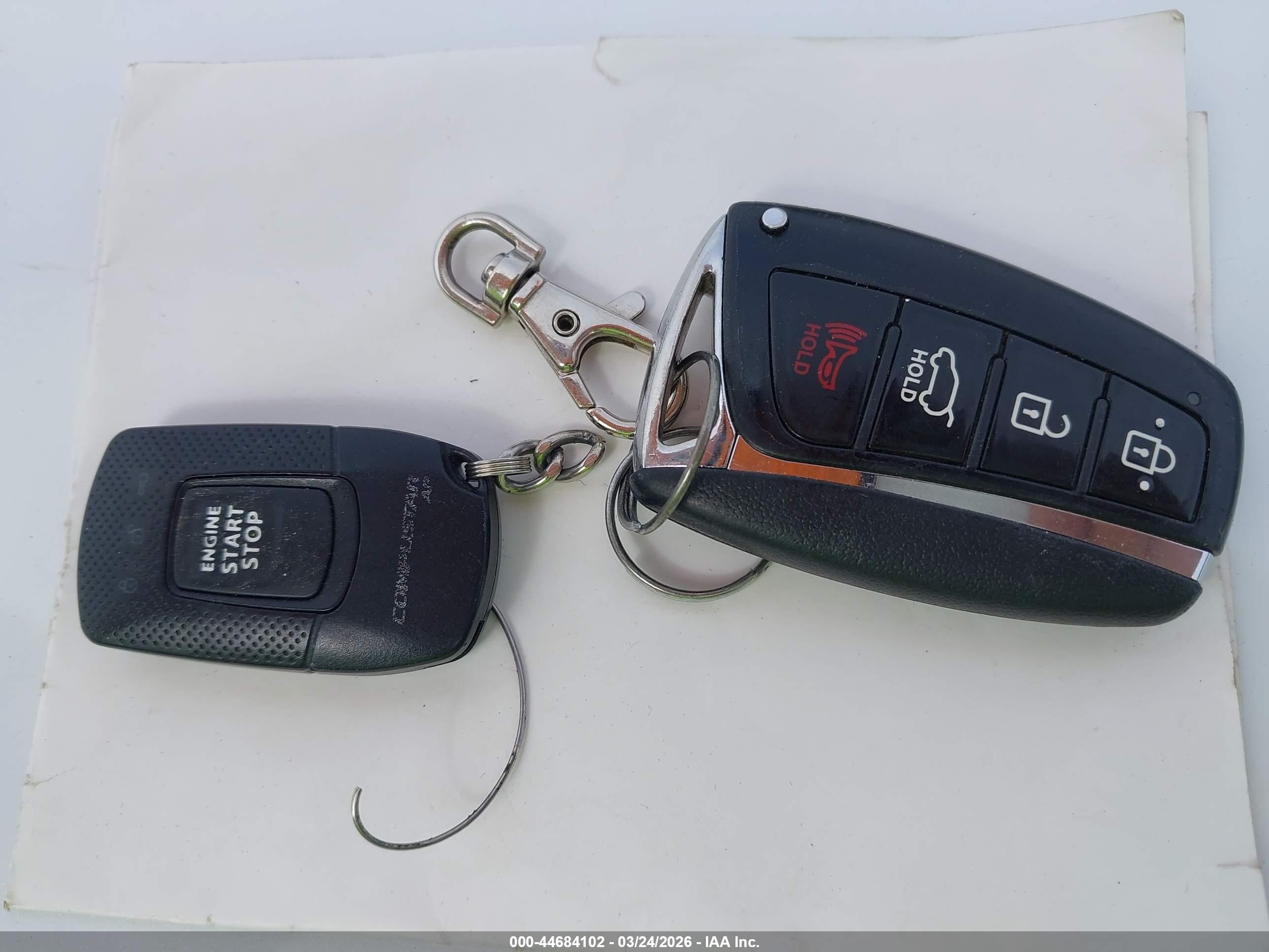 HYUNDAI SANTA image 11