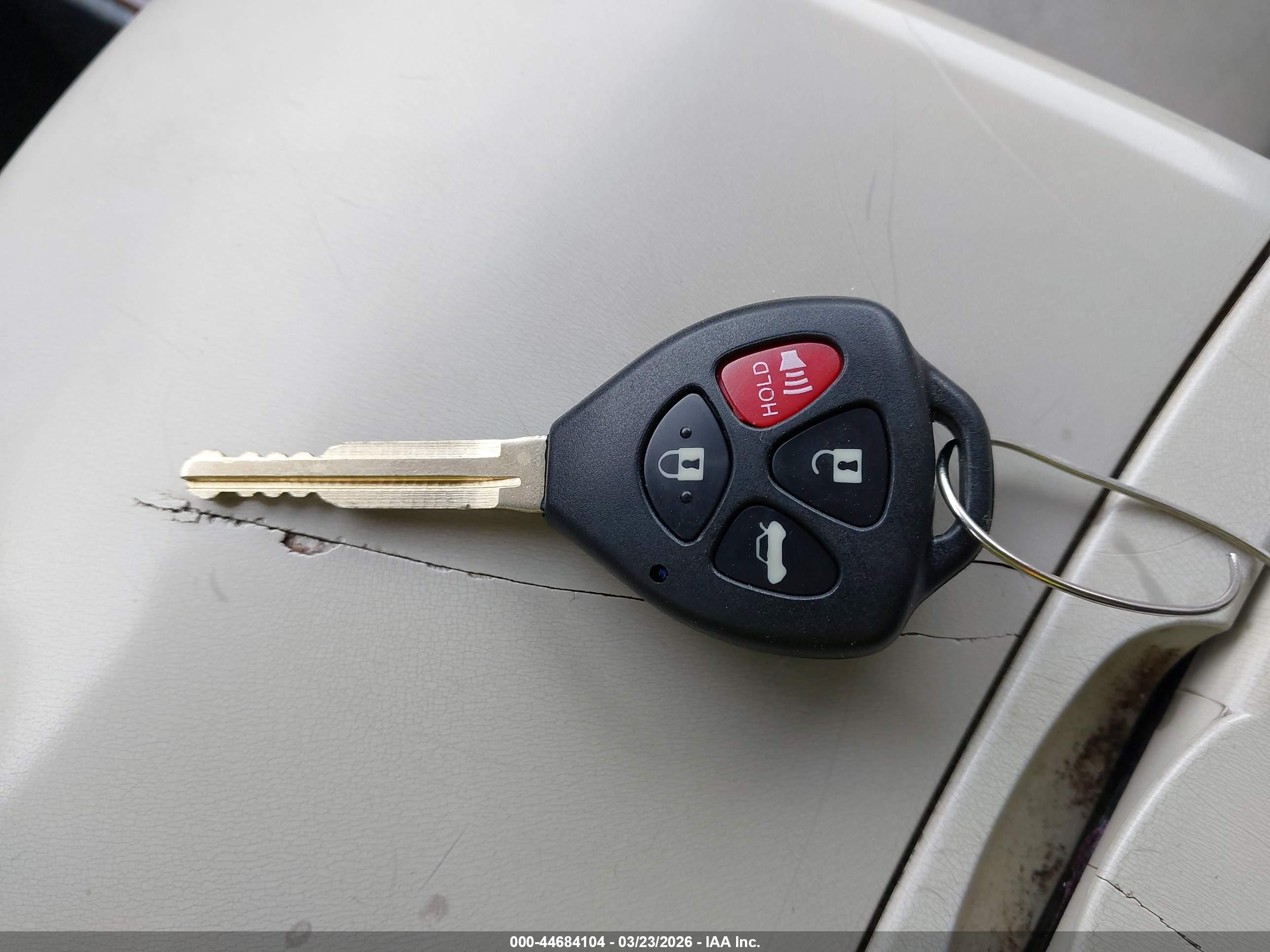 TOYOTA CAMRY image 11
