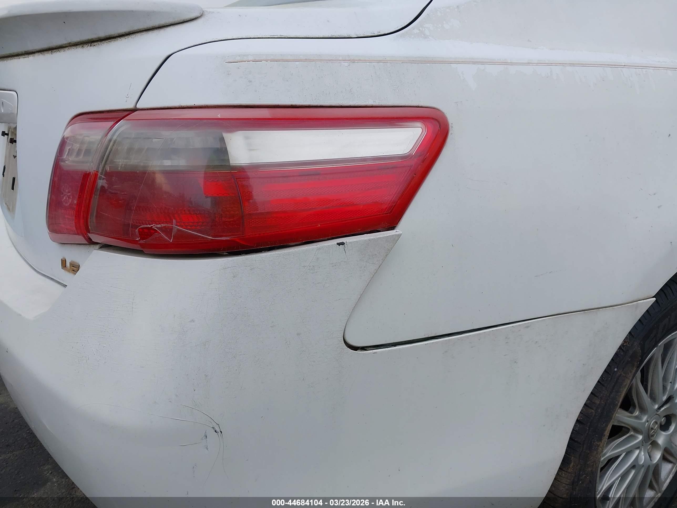 TOYOTA CAMRY image 6