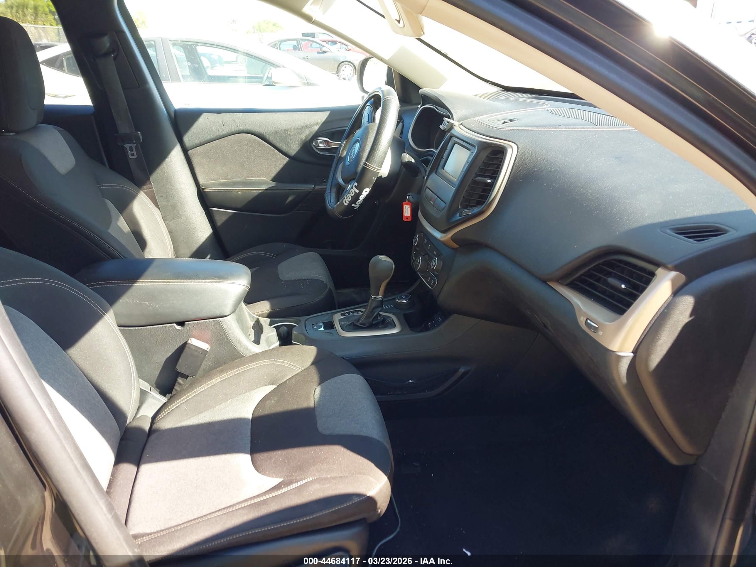 JEEP CHEROKEE image 5