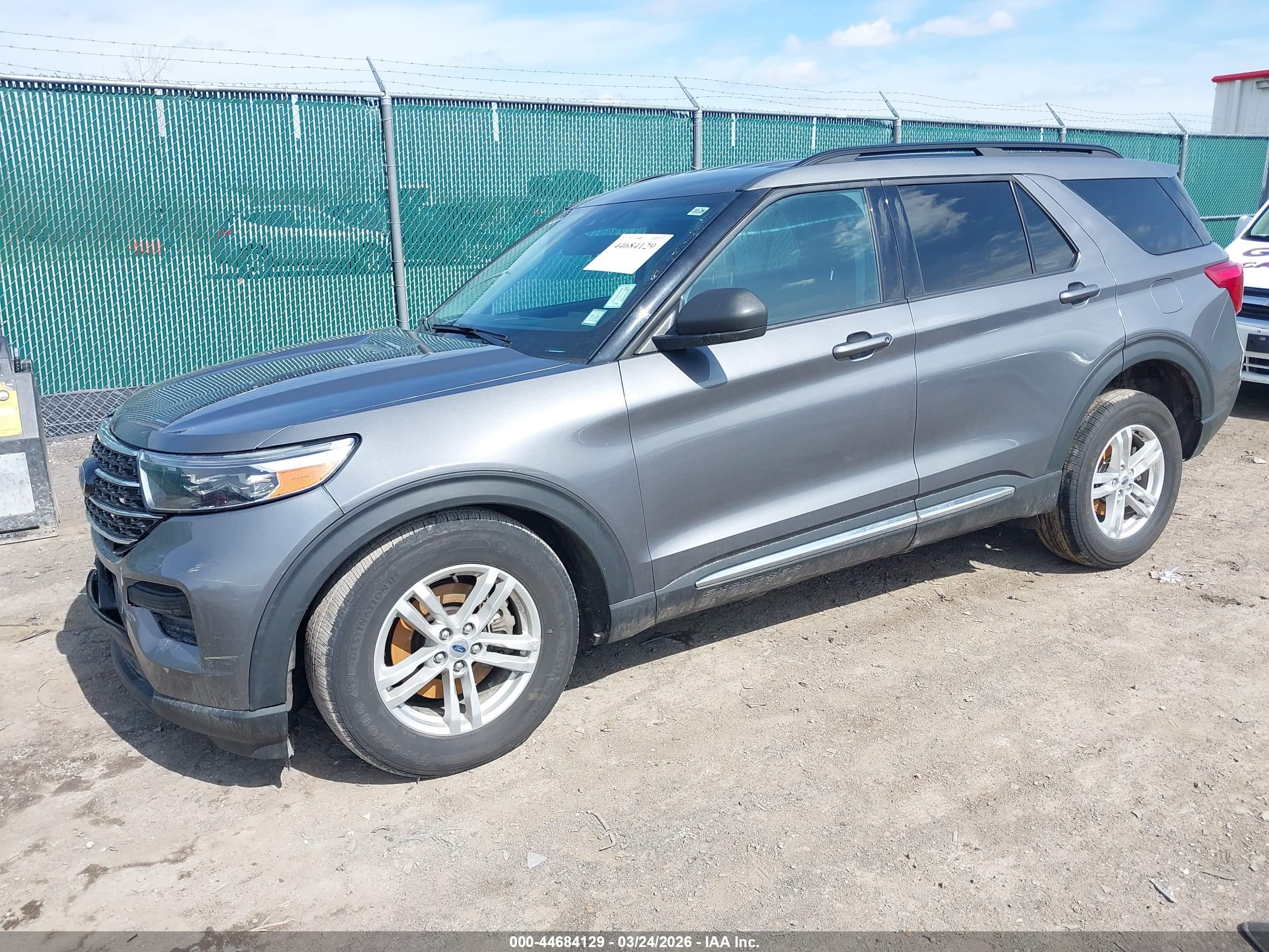 FORD EXPLORER image 2