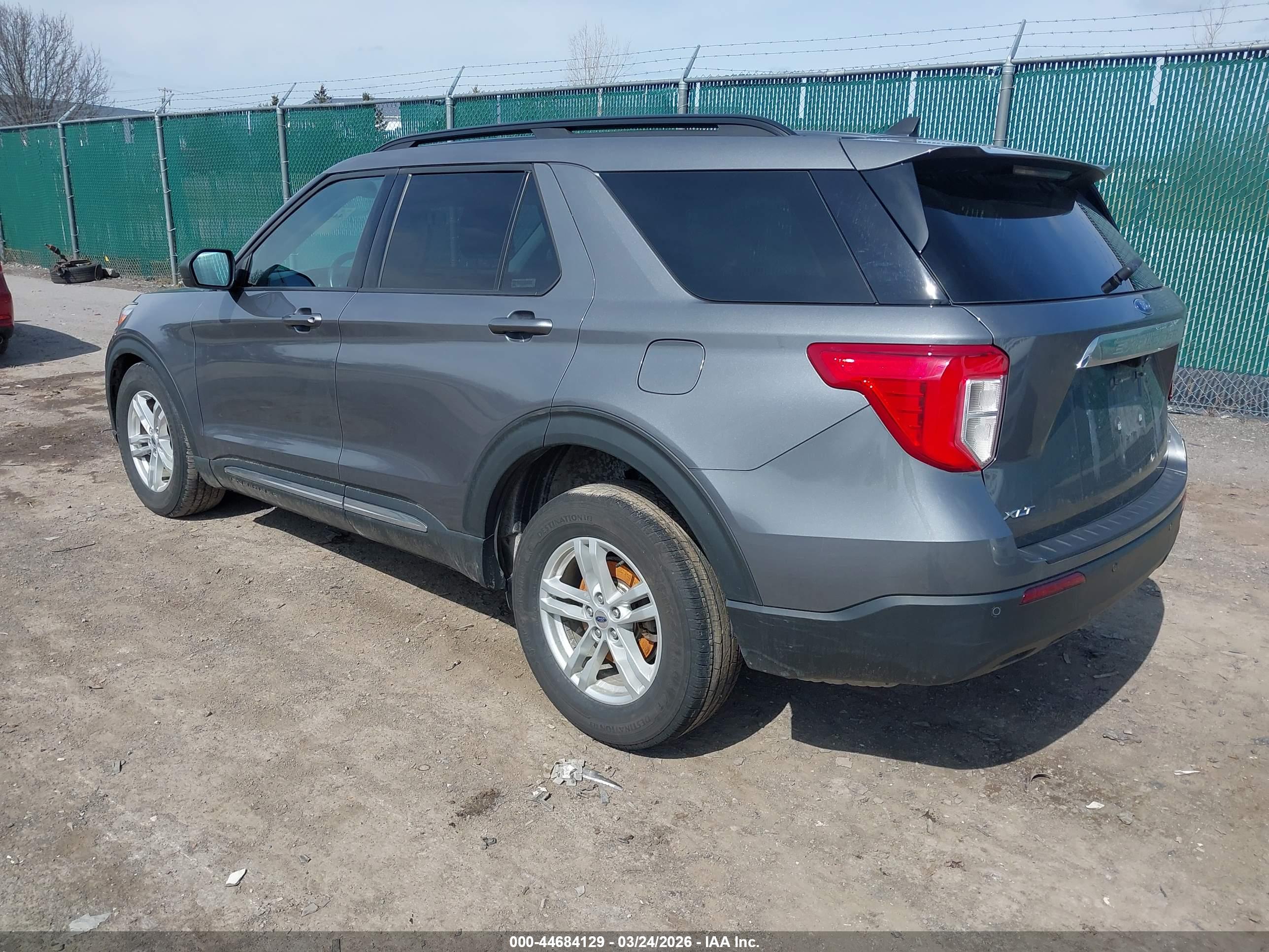FORD EXPLORER image 3