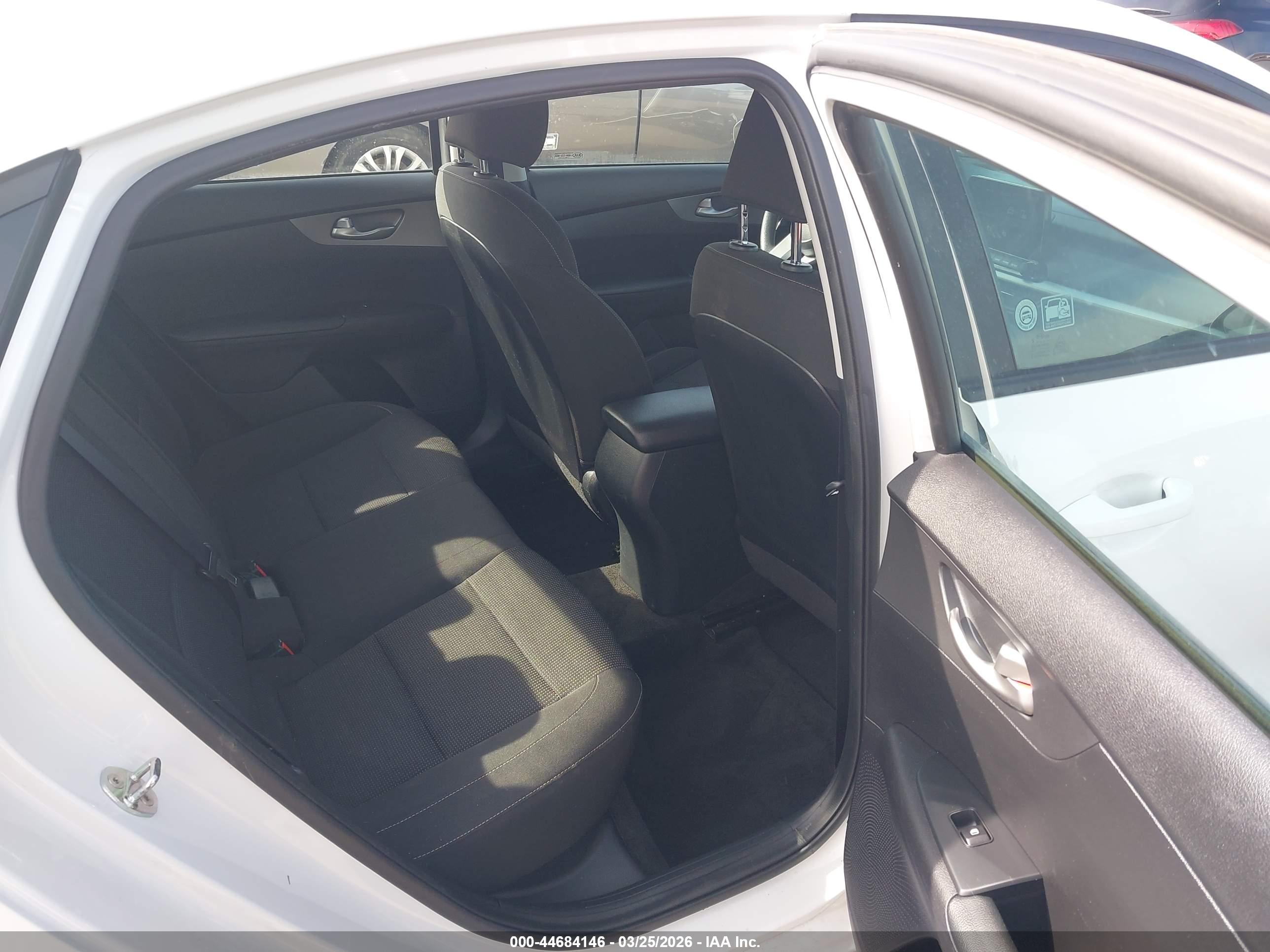 KIA FORTE image 8