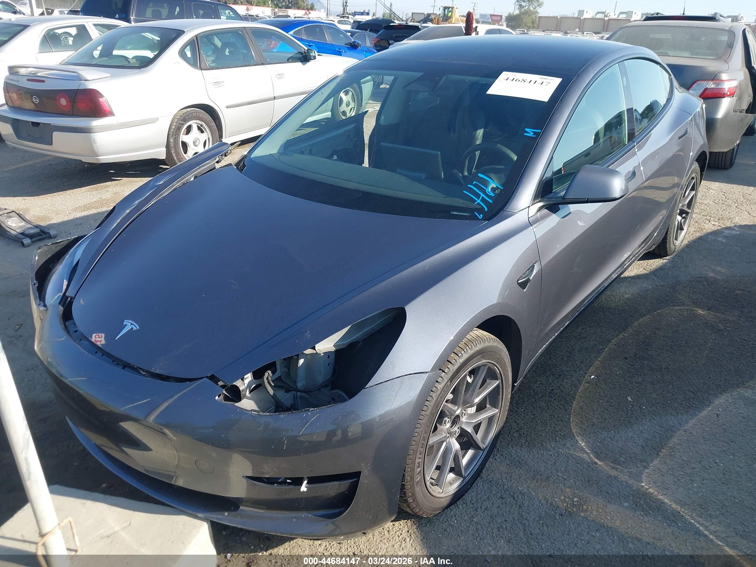 TESLA MODEL image 2