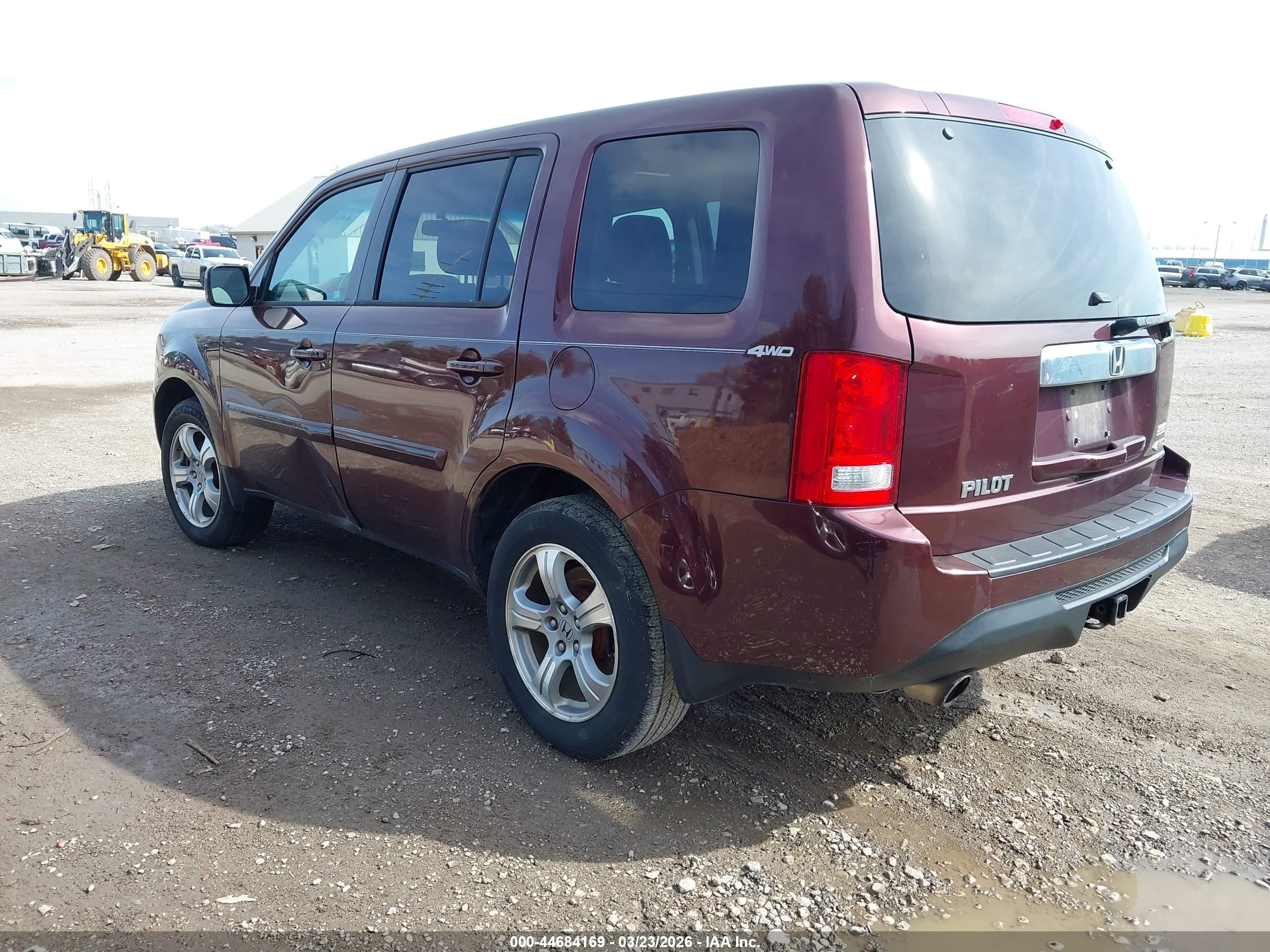 HONDA PILOT image 3
