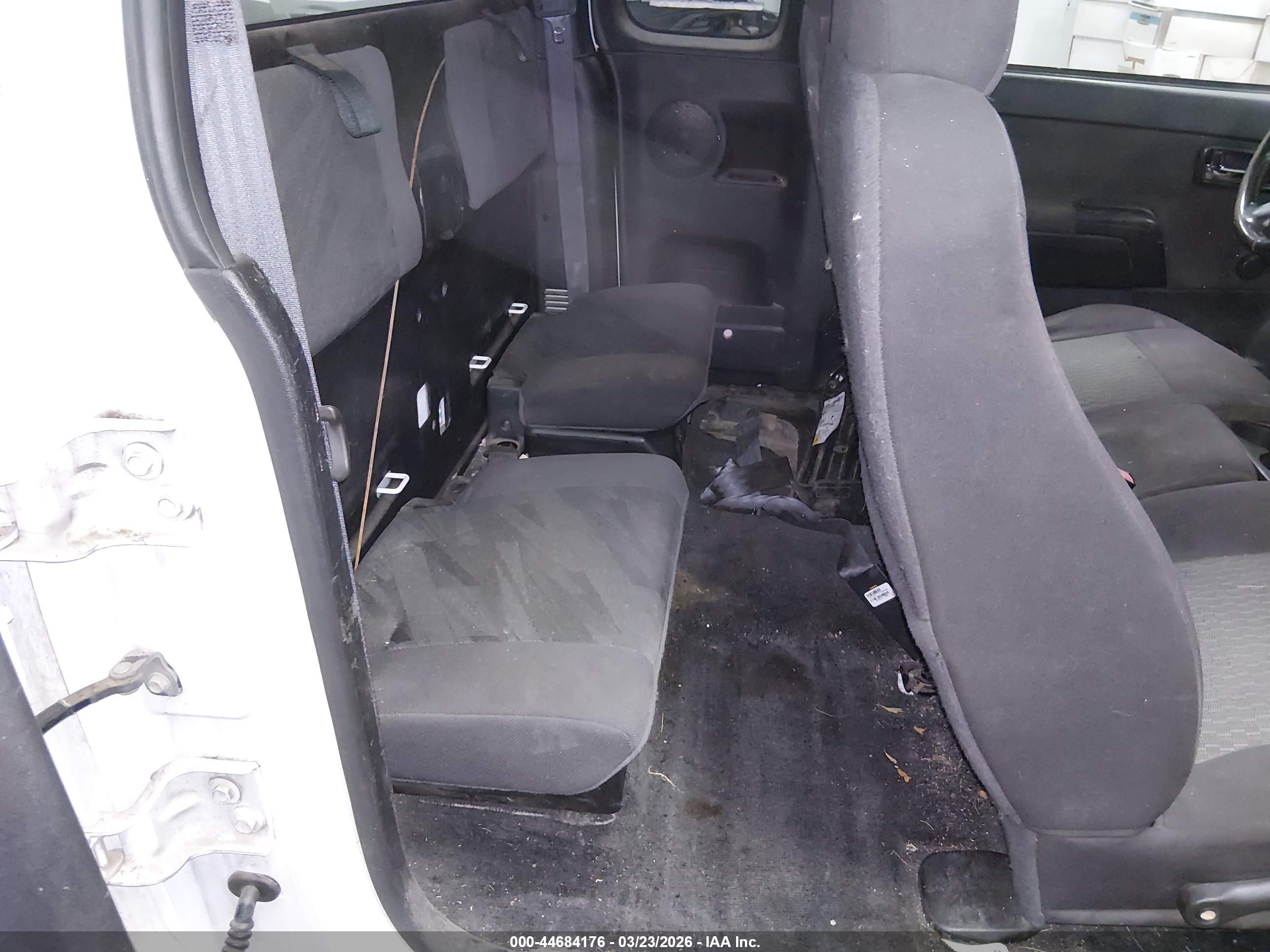 CHEVROLET COLORADO image 8