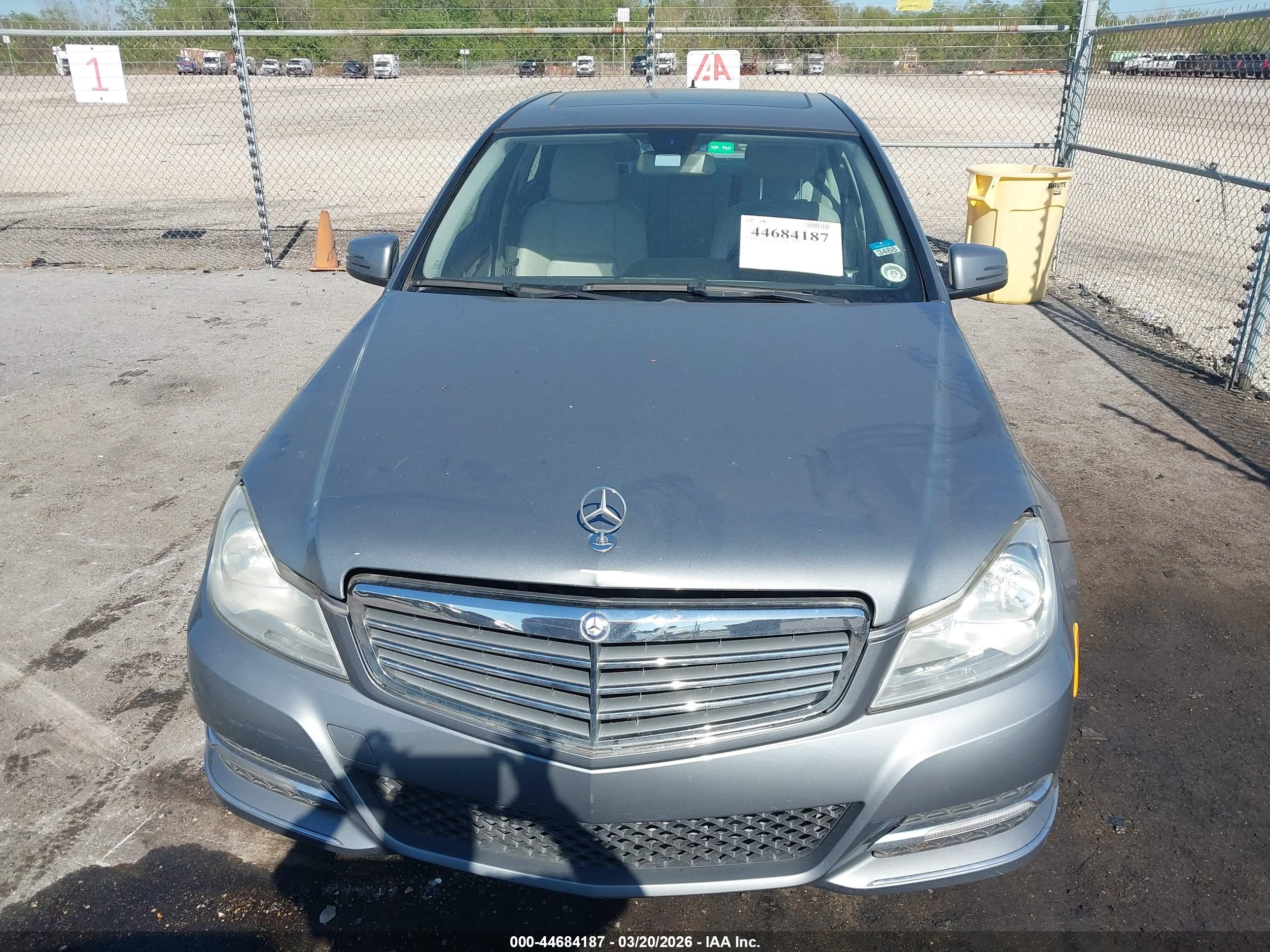 MERCEDES-BENZ C image 6