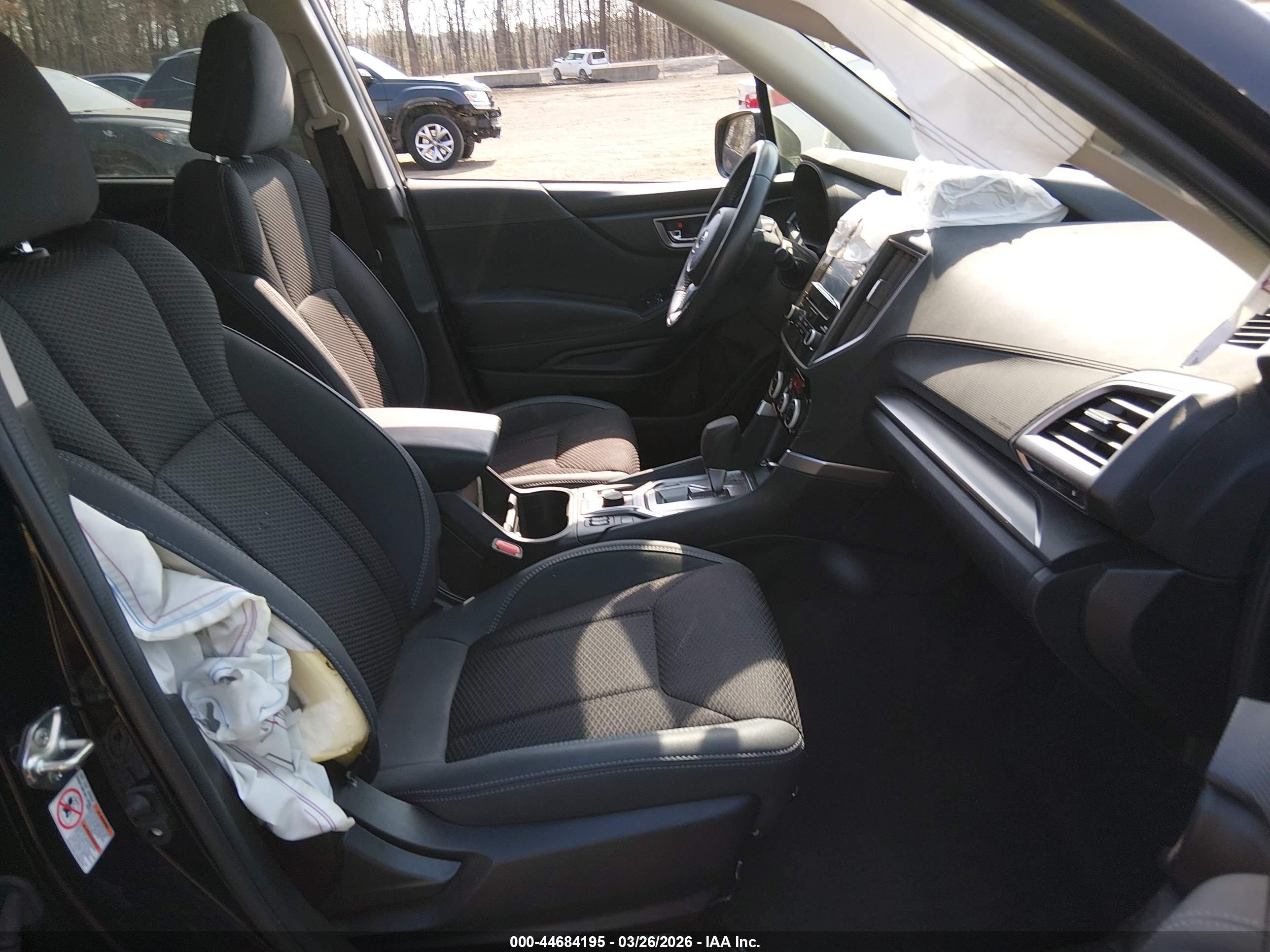 SUBARU FORESTER image 5