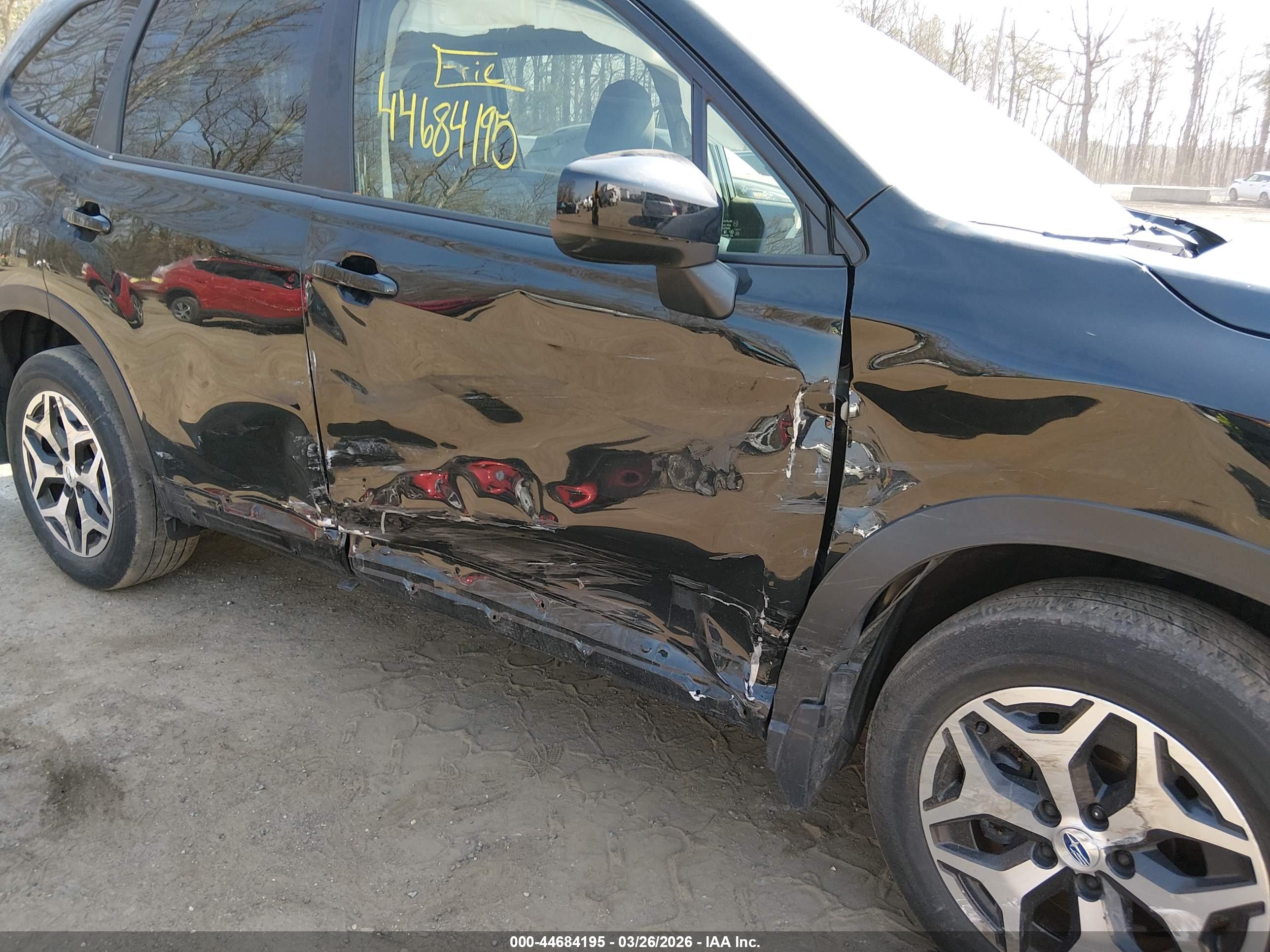 SUBARU FORESTER image 6