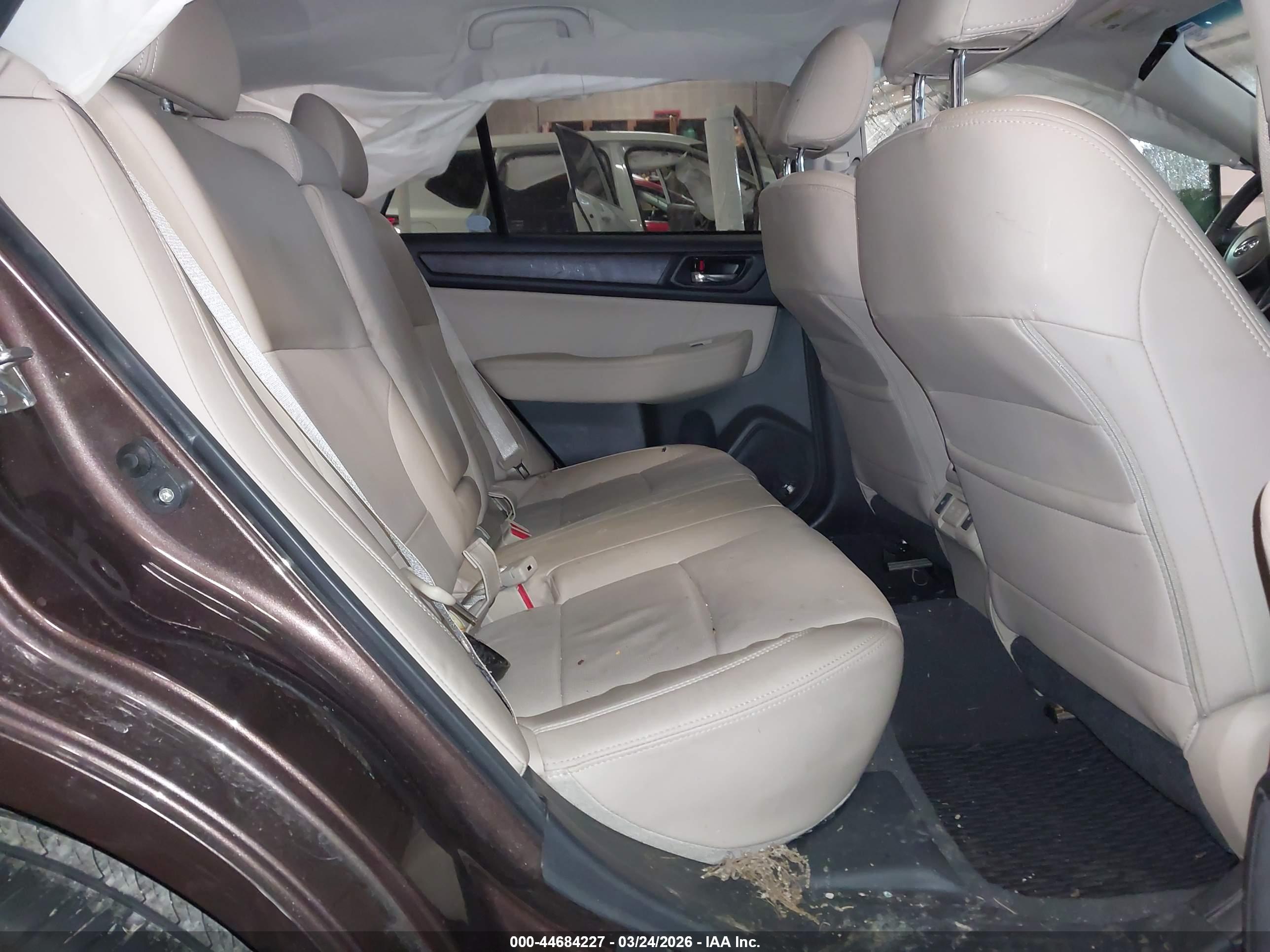 SUBARU OUTBACK image 8