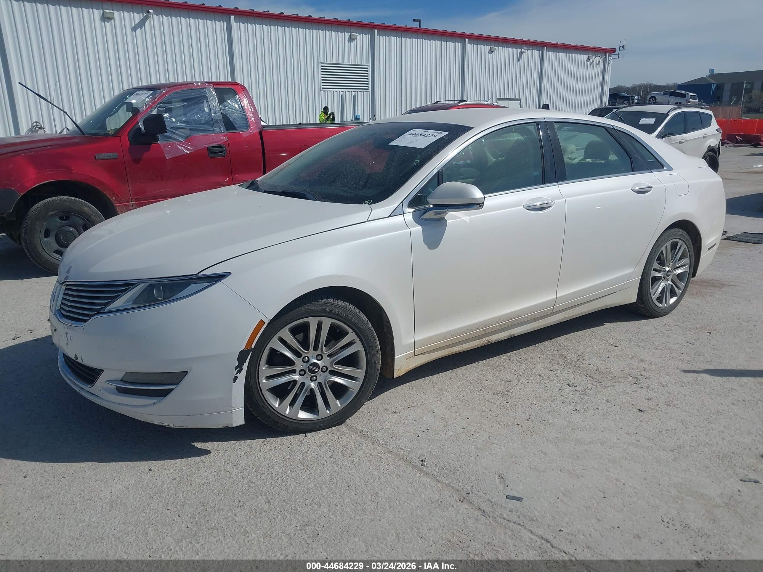 LINCOLN MKZ image 2