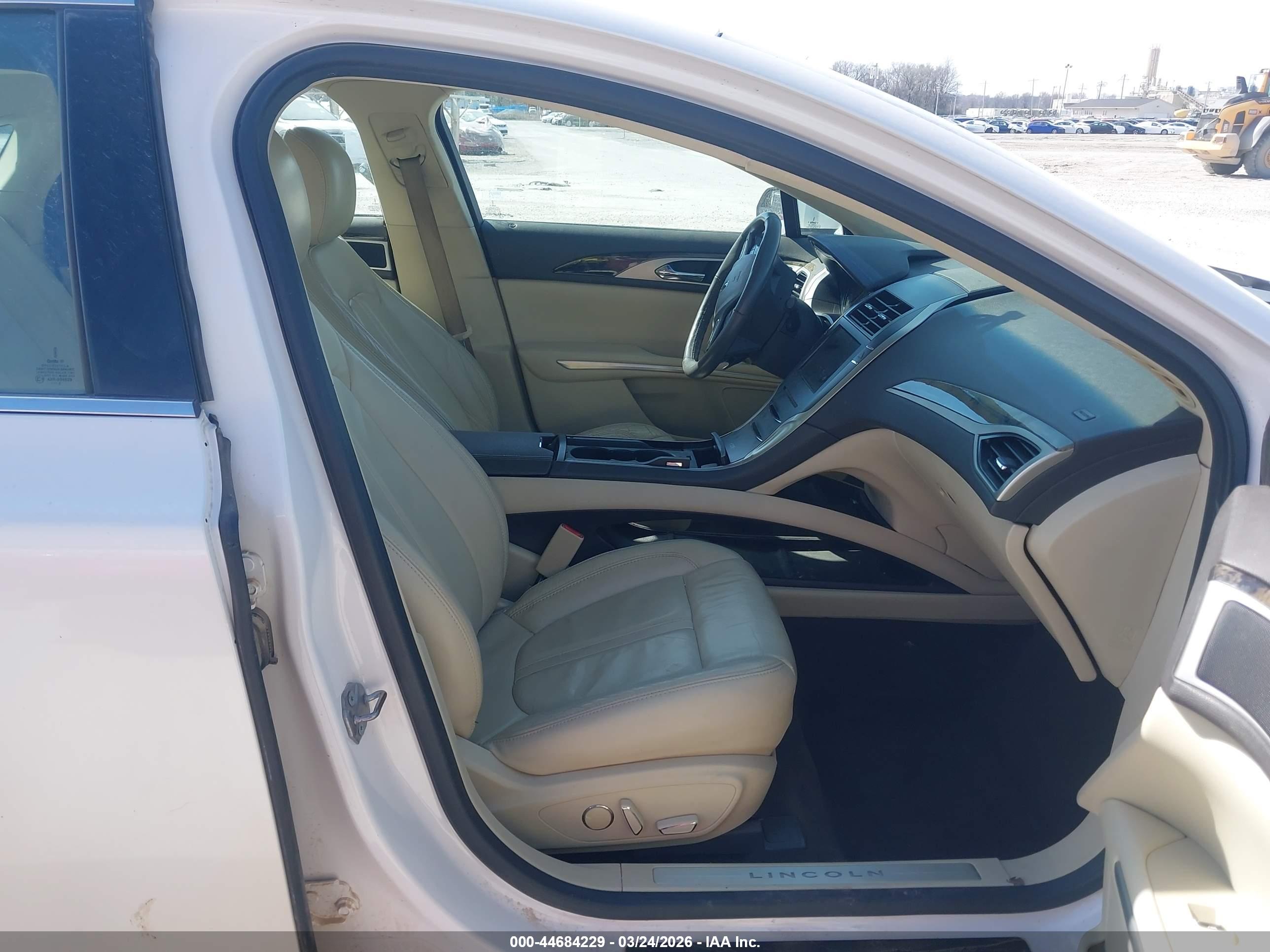 LINCOLN MKZ image 5